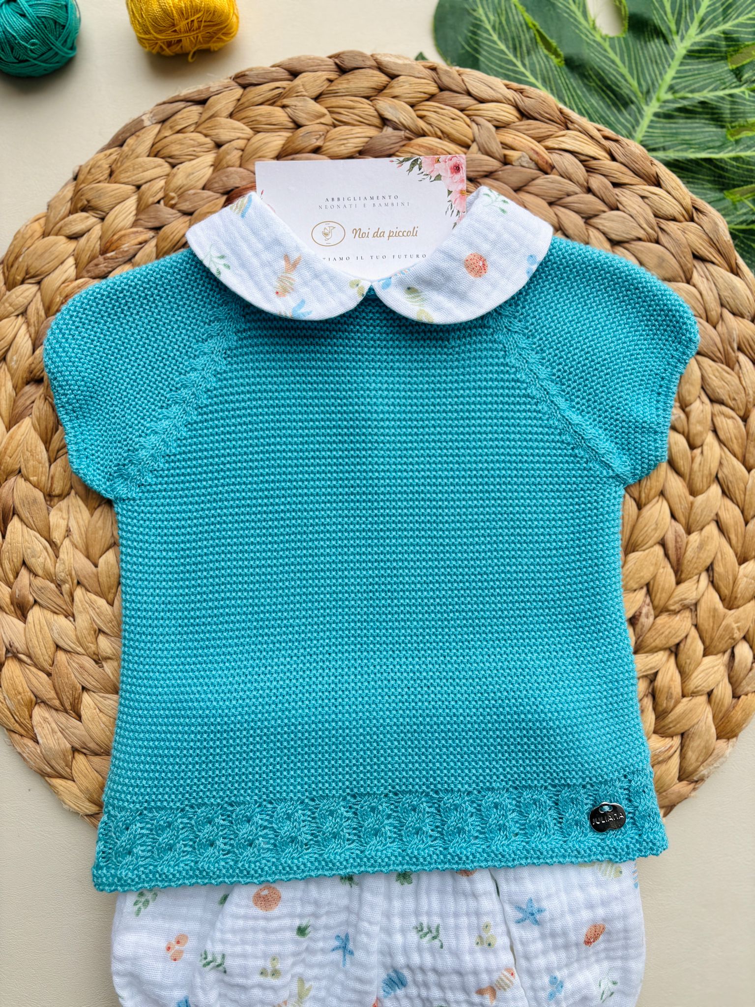 MAGLIETTINA E CULOTTINA CON DISEGNINI COLORATI IN COTONE E ACRILICO Turchese - Noi da piccoli