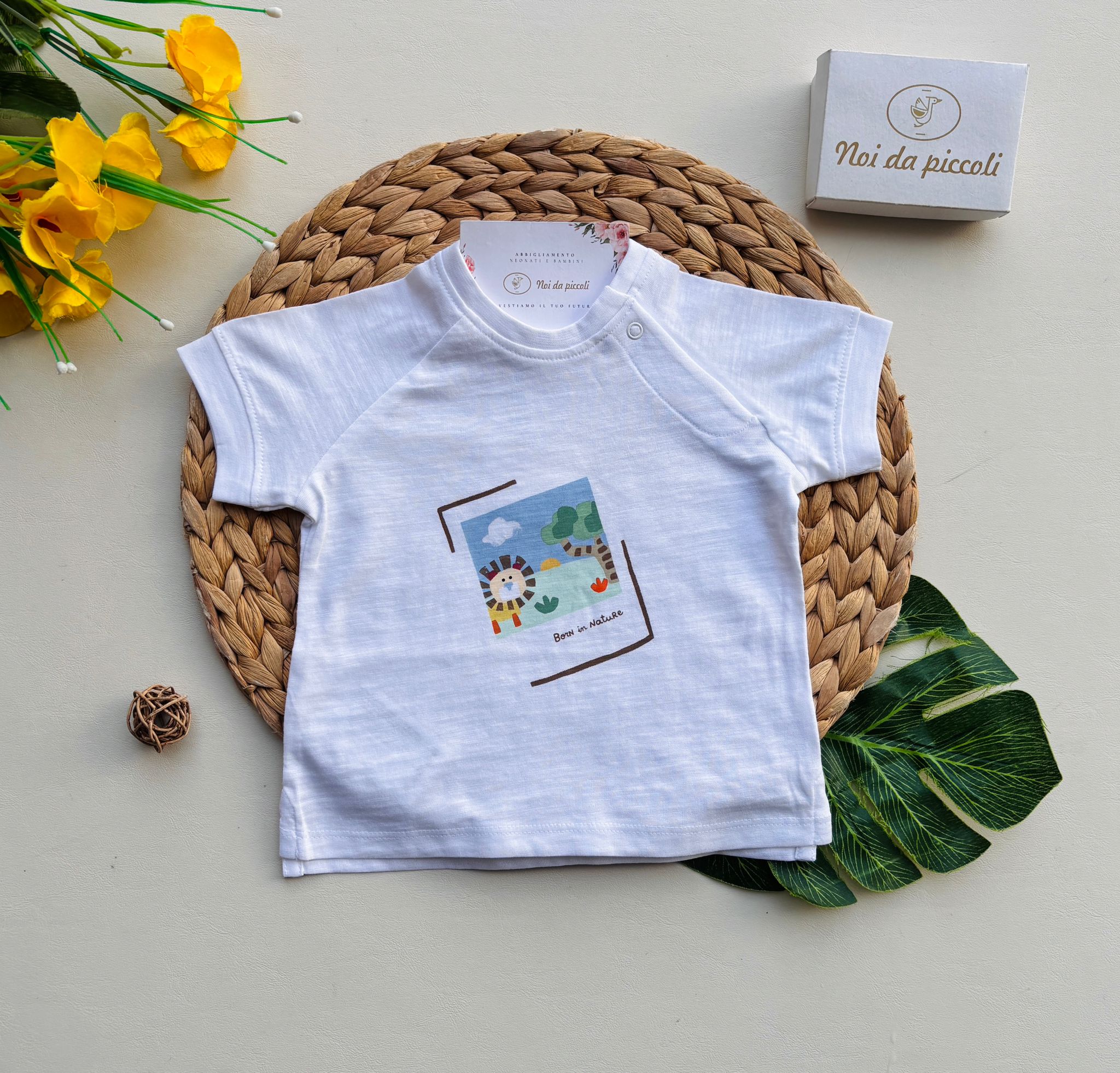 MAGLIETTINA IN COTONE CON DISEGNINI BIANCO - Noi da piccoli