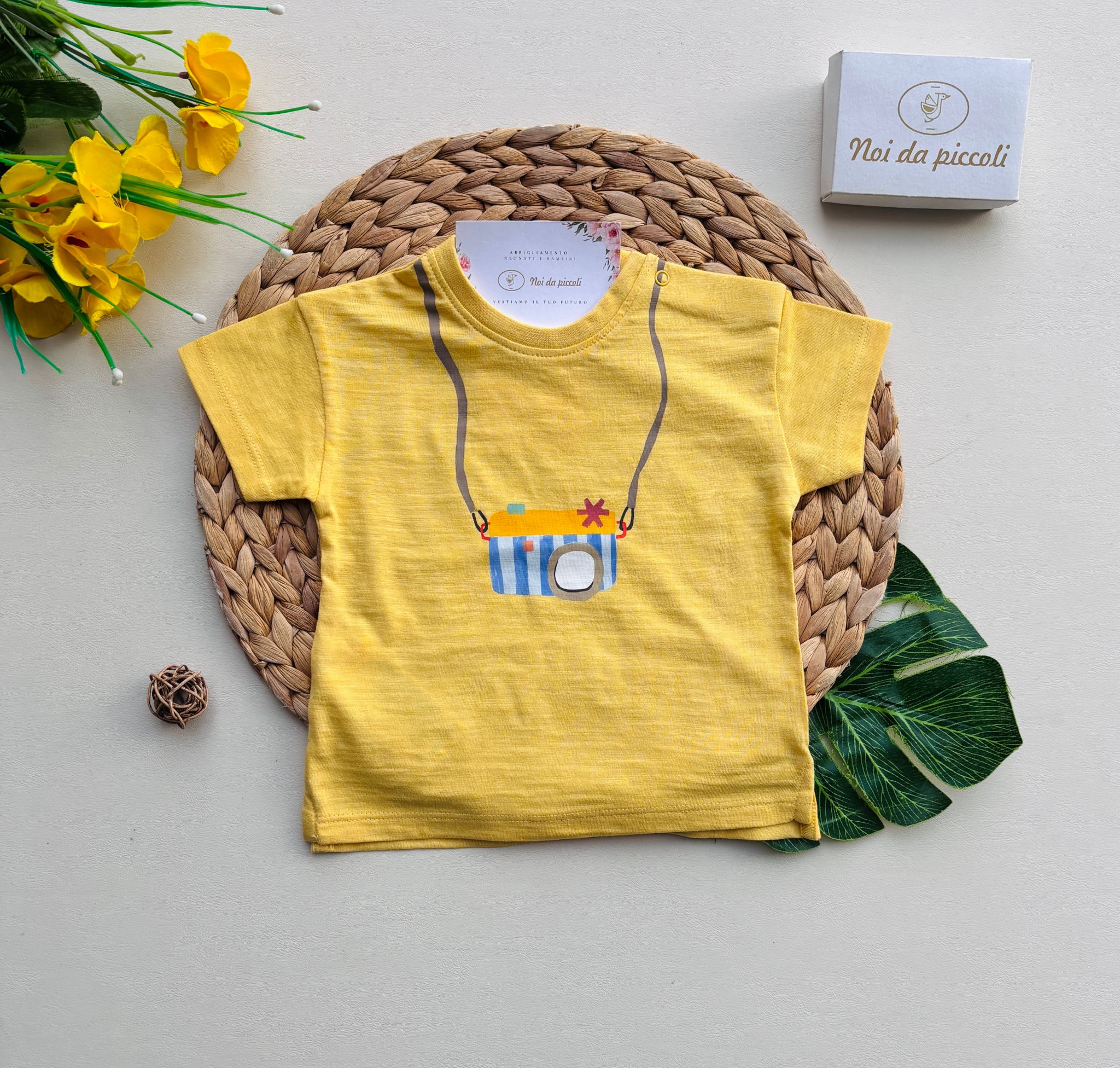 MAGLIETTINA IN COTONE CON DISEGNINI MOSTAZA - Noi da piccoli