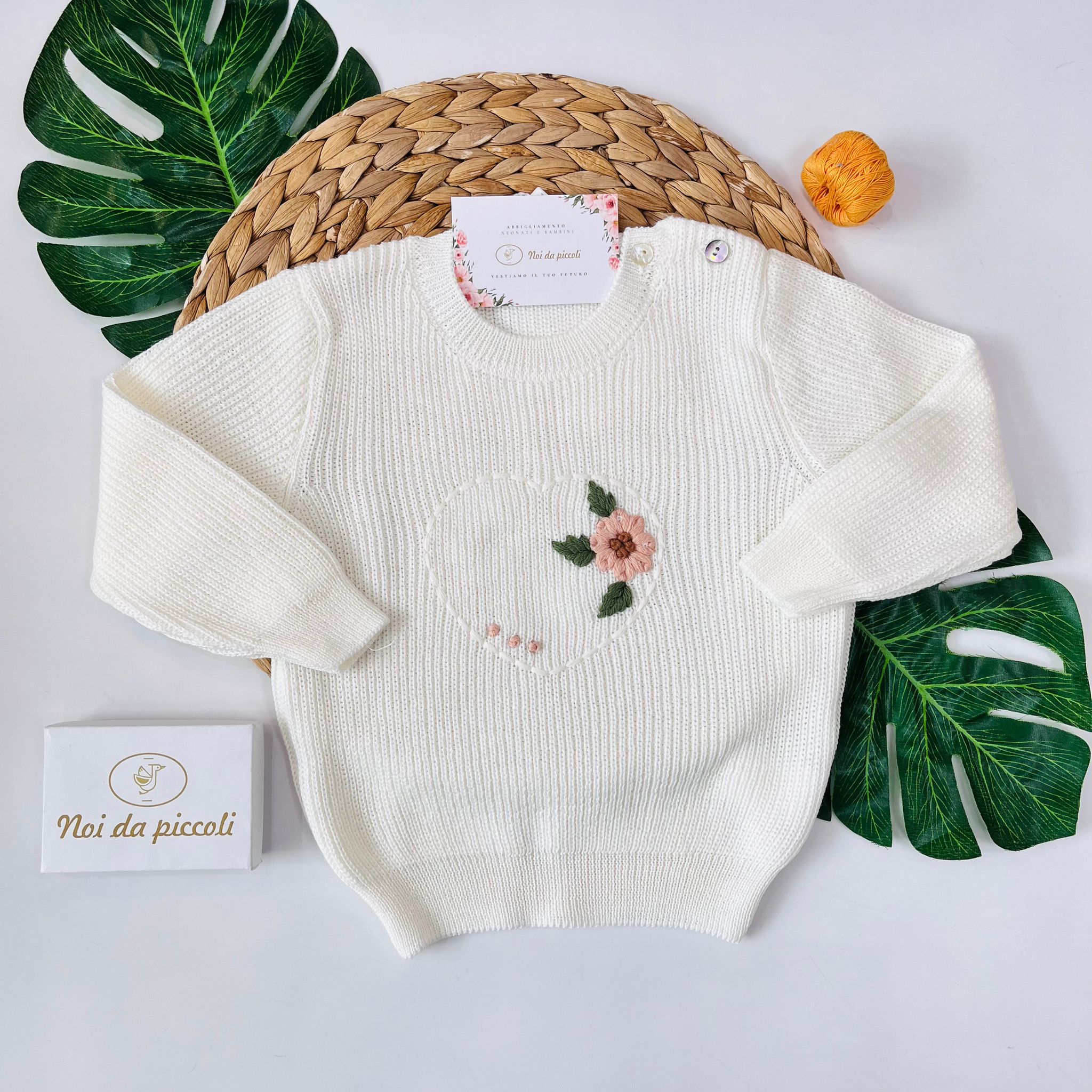 MAGLIONCINO GIRO COLLO LANA IN VERGINE CUORE E FIORE PANNA - Noi da piccoli