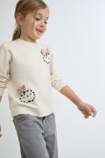 MAGLIONE IN FILATO CALDO CON TENERE APPLICAZIONI PANNA - Noi da piccoli