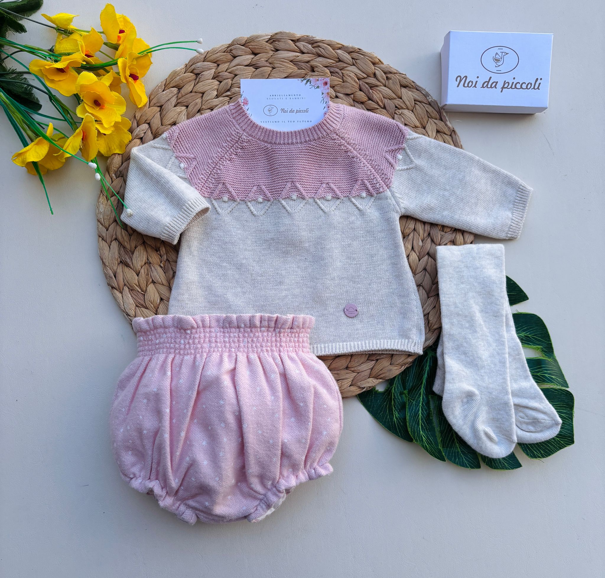 COMPLETO BEIGE E ROSA