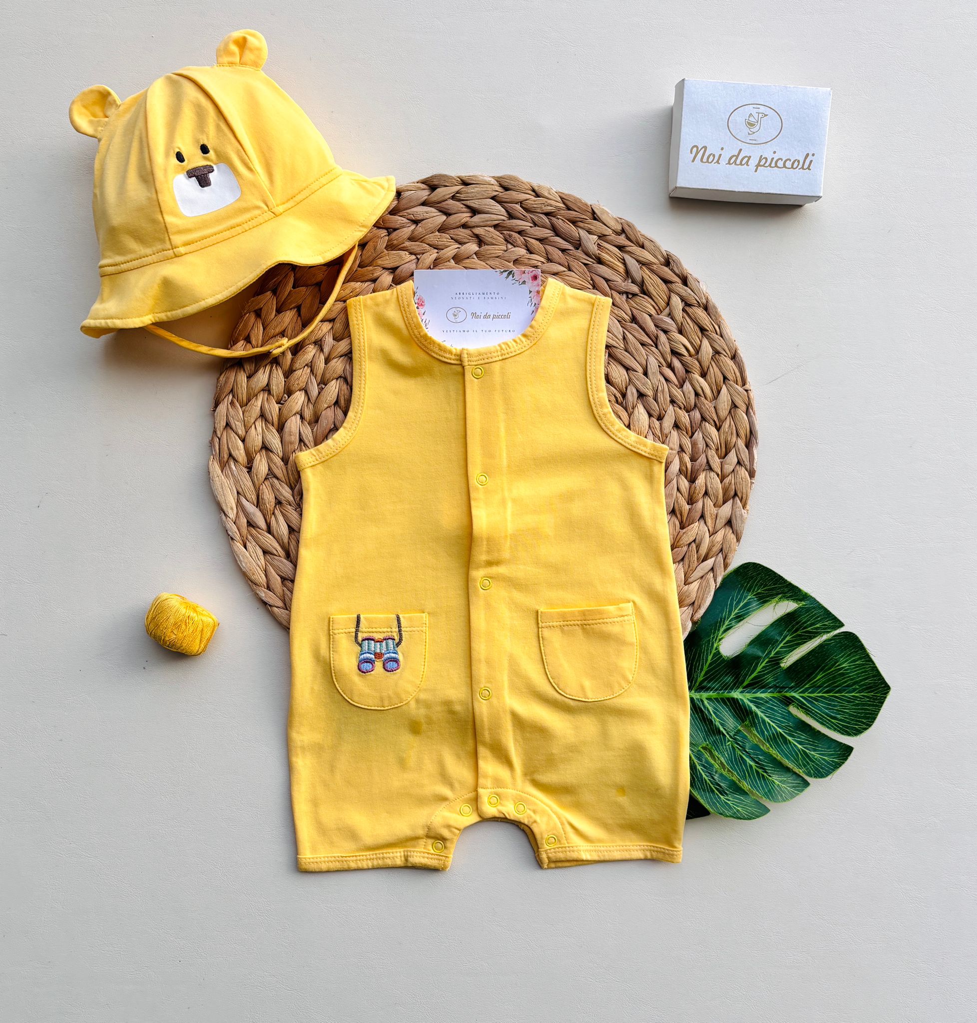 PAGLIACCETTO A GIRO MANICA IN COTONE CON CAPPELLINO ABBINATO MOSTAZA - Noi da piccoli