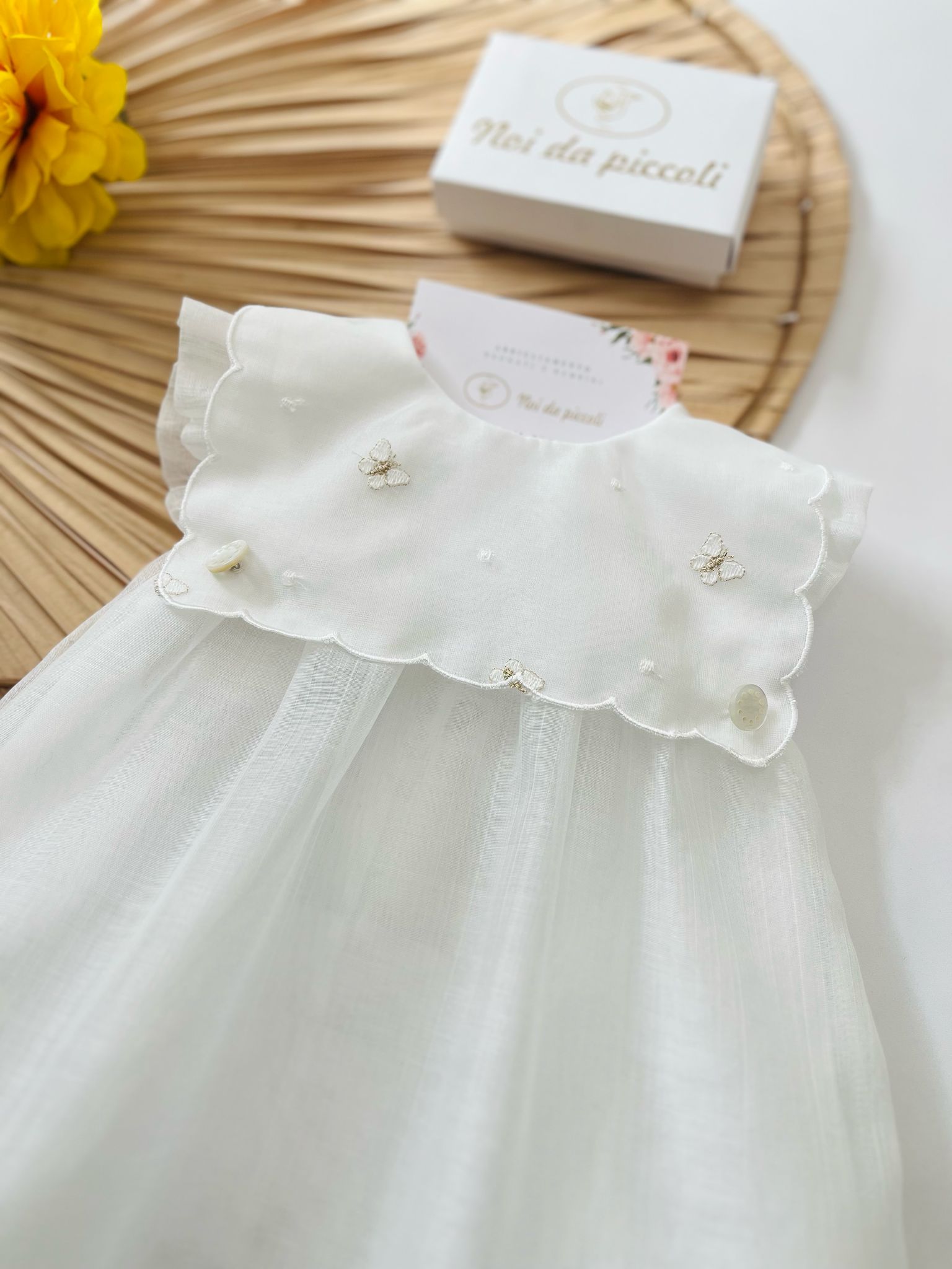 PAGLIACCETTO BIANCO CON FARFALLINE DELICATE - Noi da piccoli