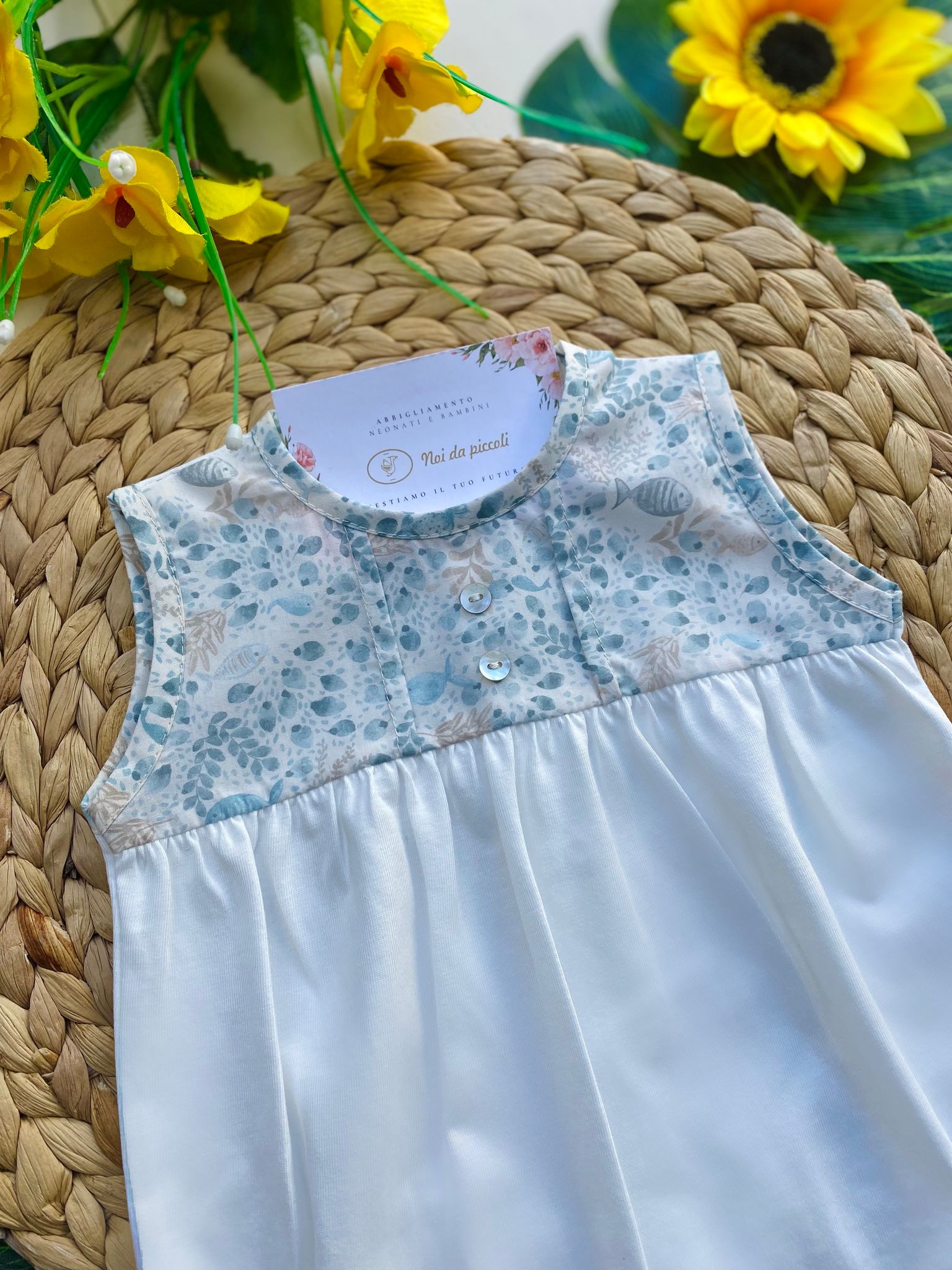 PAGLIACCETTO BIANCO CON FIORELLINI CIELO - Noi da piccoli