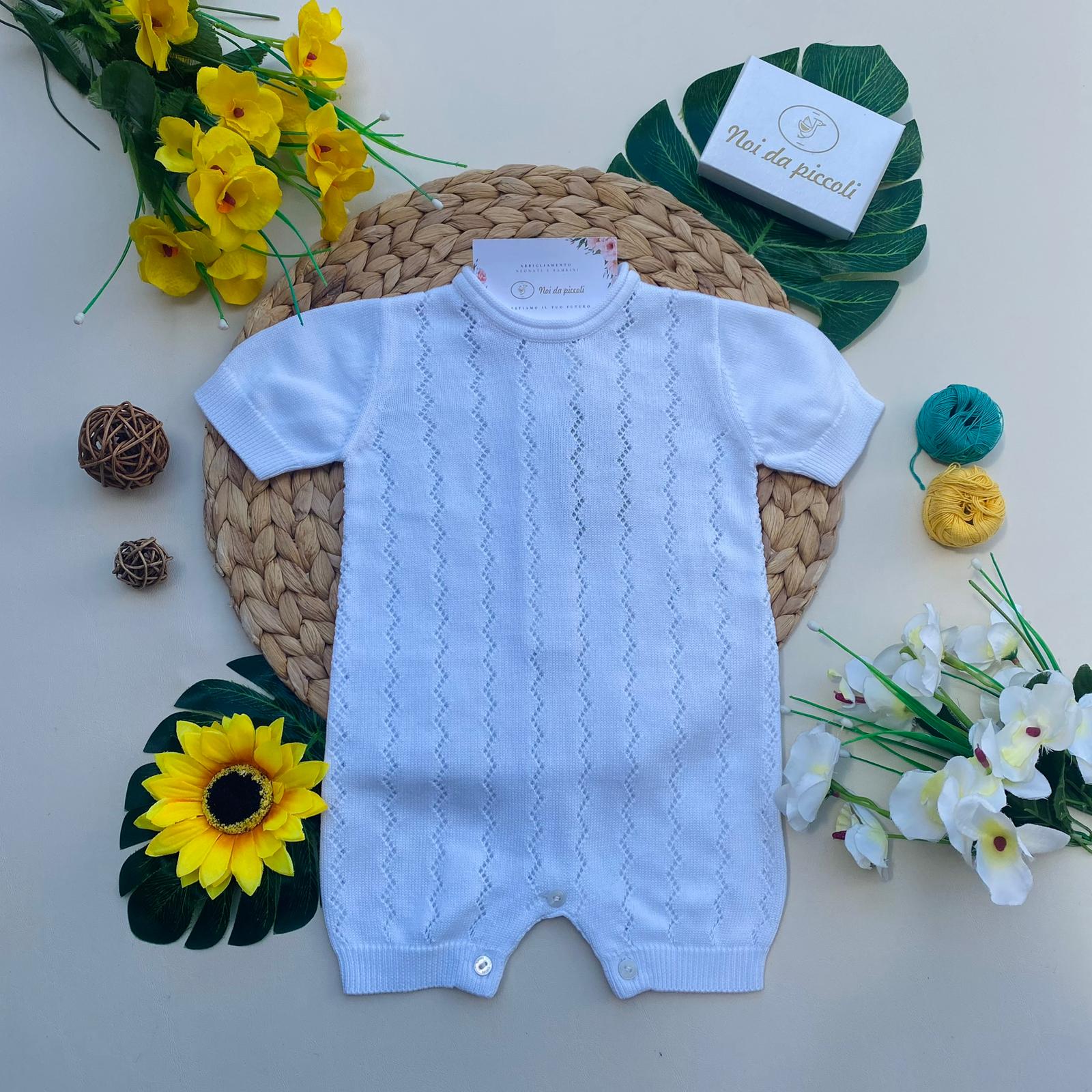 PAGLIACCETTO BIANCO CON RICAMI VERTICALI - Noi da piccoli