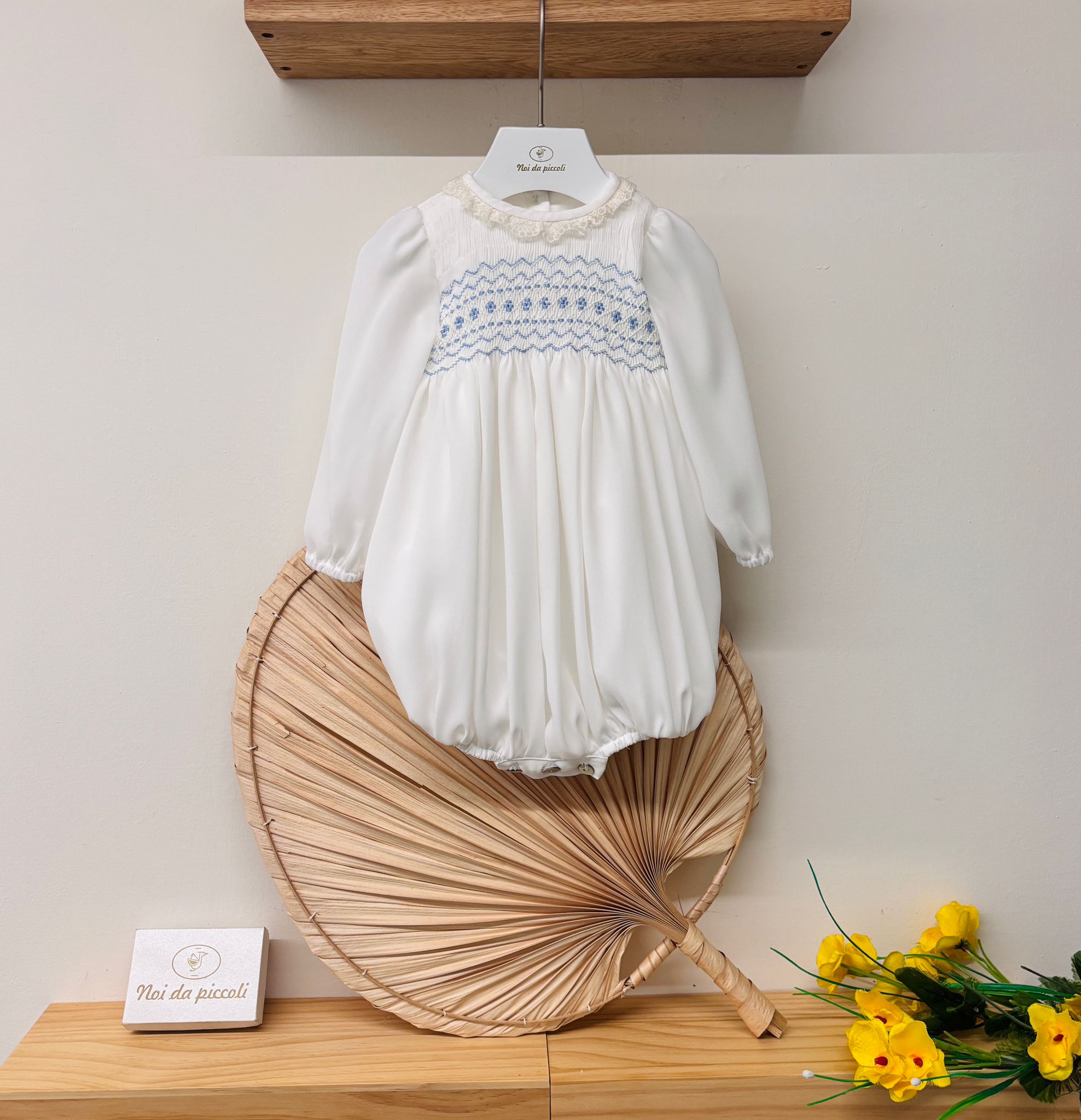 PAGLIACCETTO CERIMONIALE PUNTO SMOCK BIANCO - CIELO - Noi da piccoli