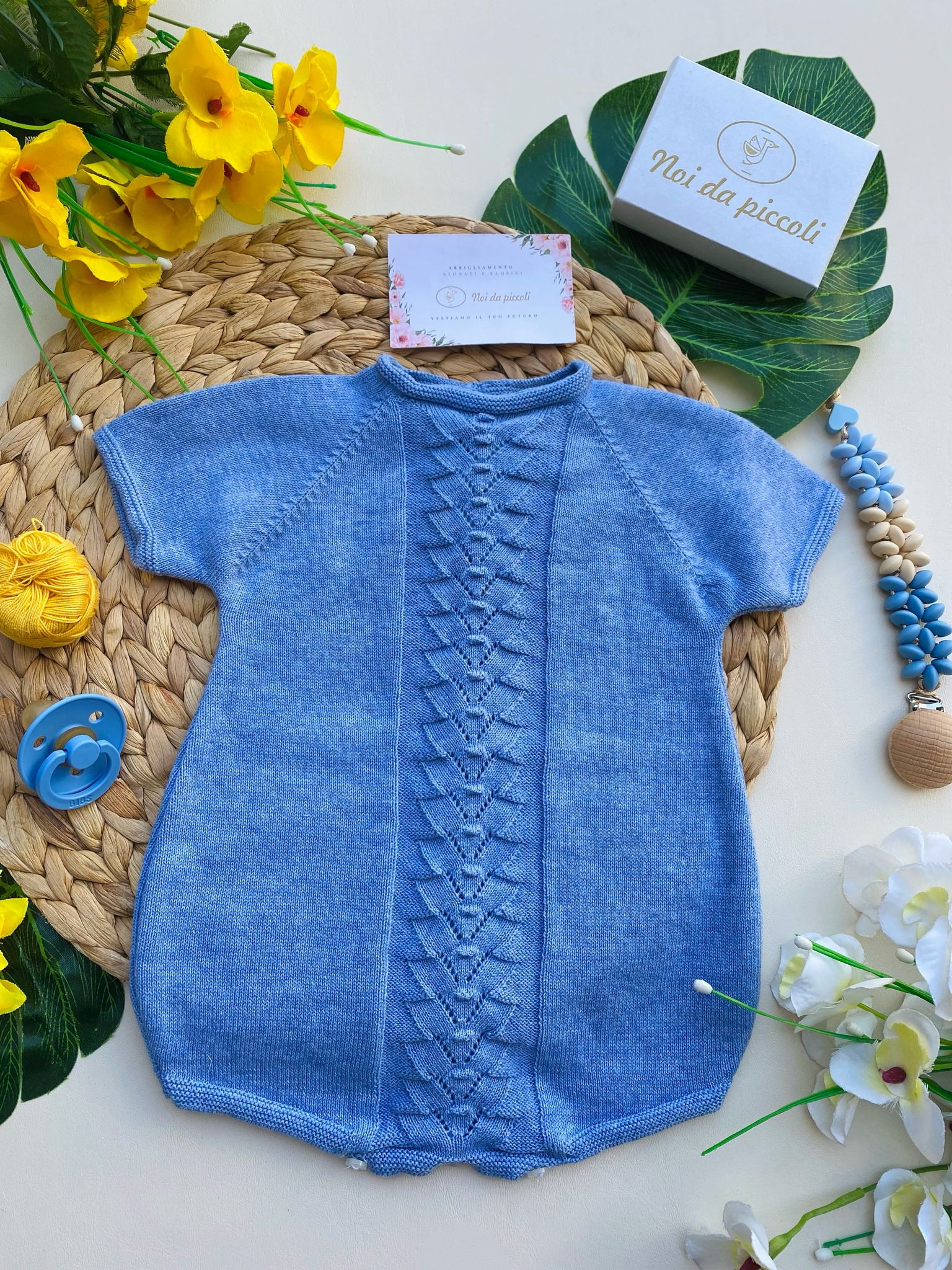 PAGLIACCETTO CIELO CON RICAMI CENTRALI - Noi da piccoli