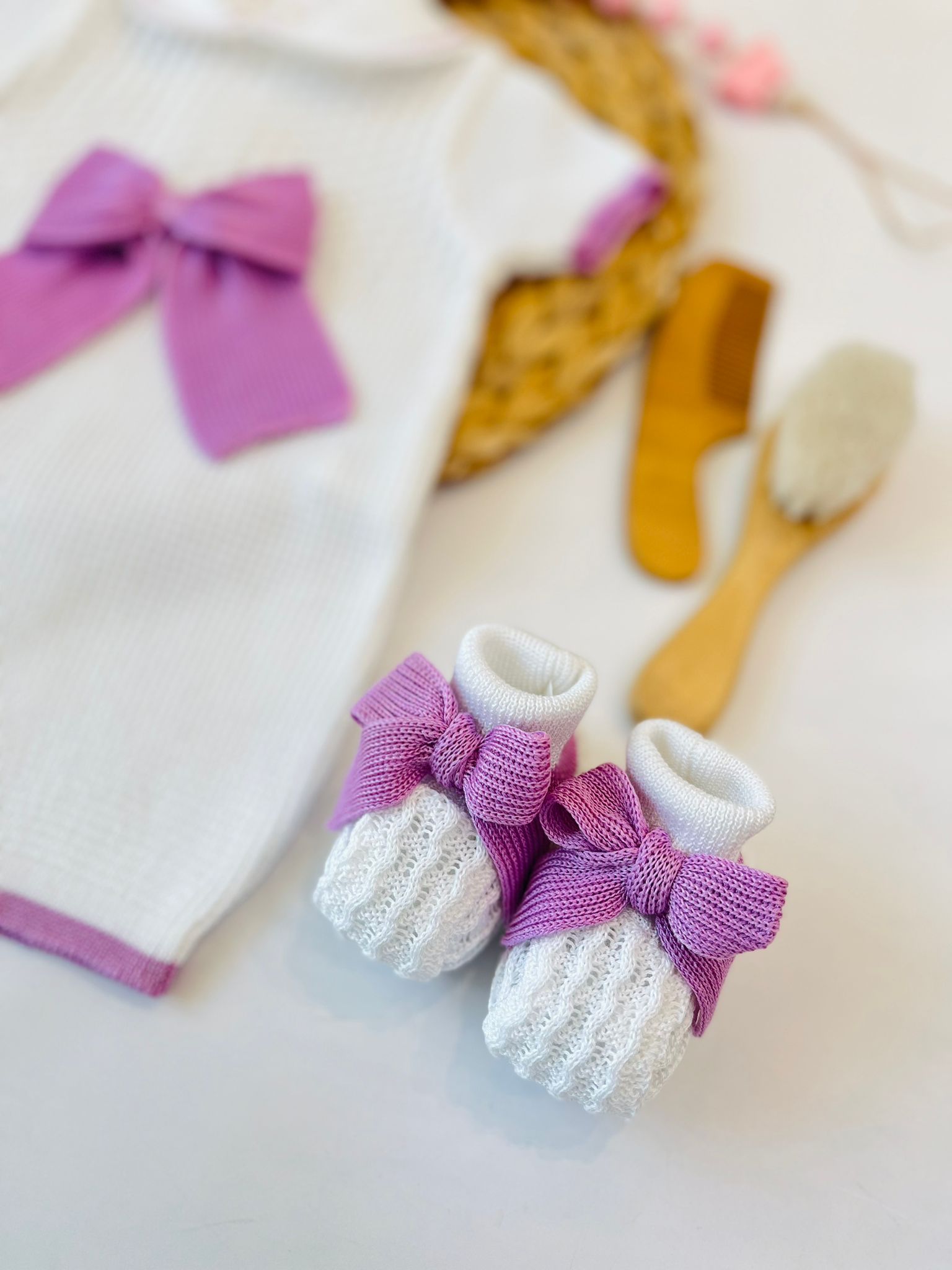 PAGLIACCETTO CON BABBUCCE 100% FILO DI COTONE BIANCO CICLAMINO - Noi da piccoli