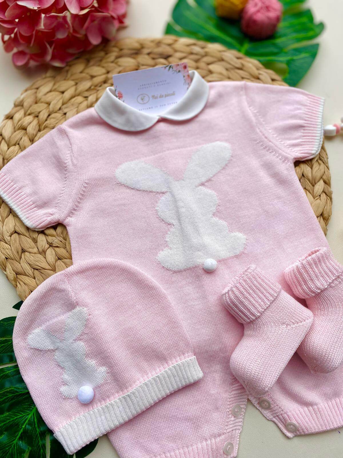 PAGLIACCETTO CON SET PARURE ROSA CON CONIGLIETTO BIANCO - Noi da piccoli