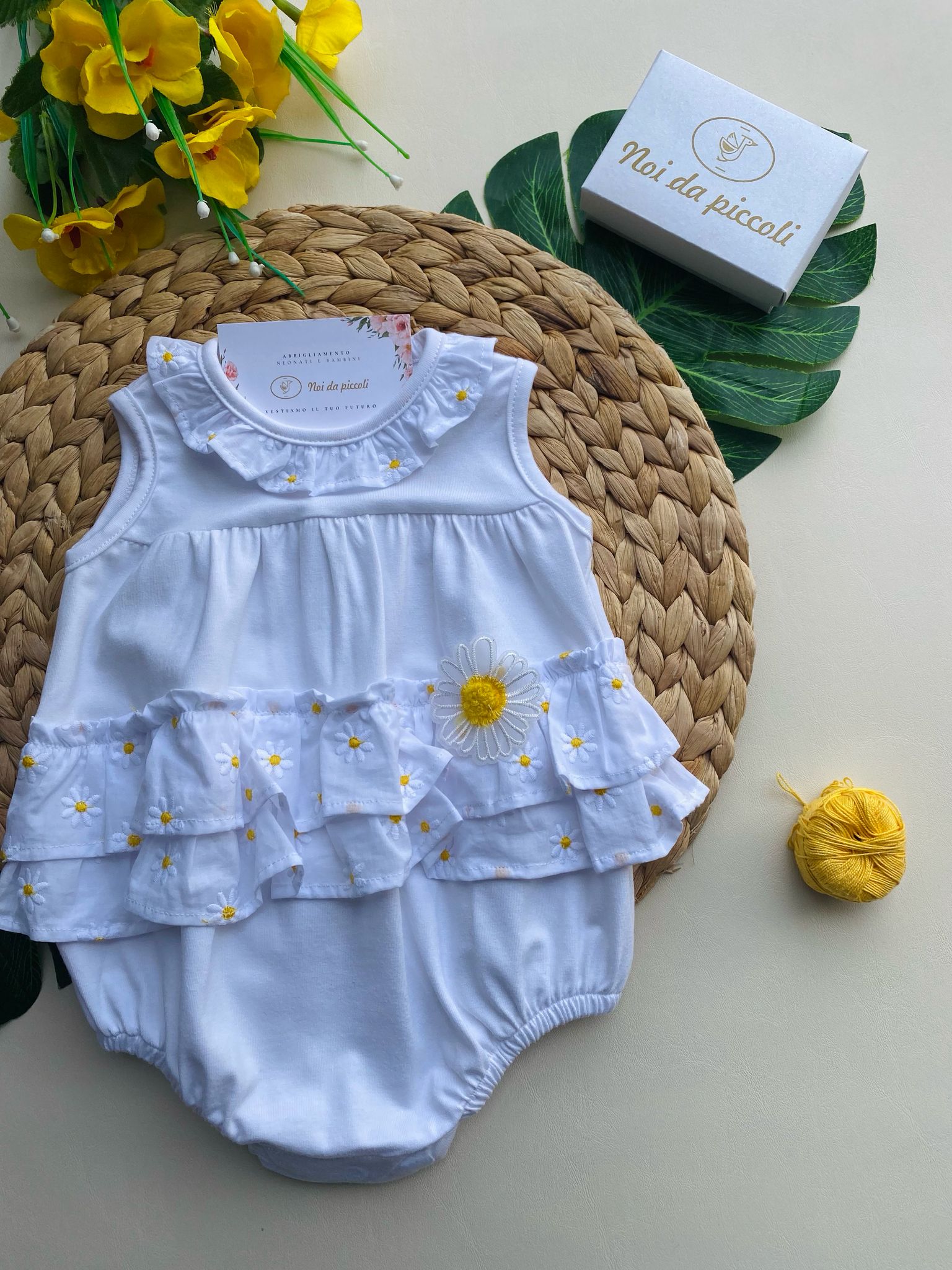 PAGLIACCETTO in colorazione Bianco con fiorellini gialli - Noi da piccoli