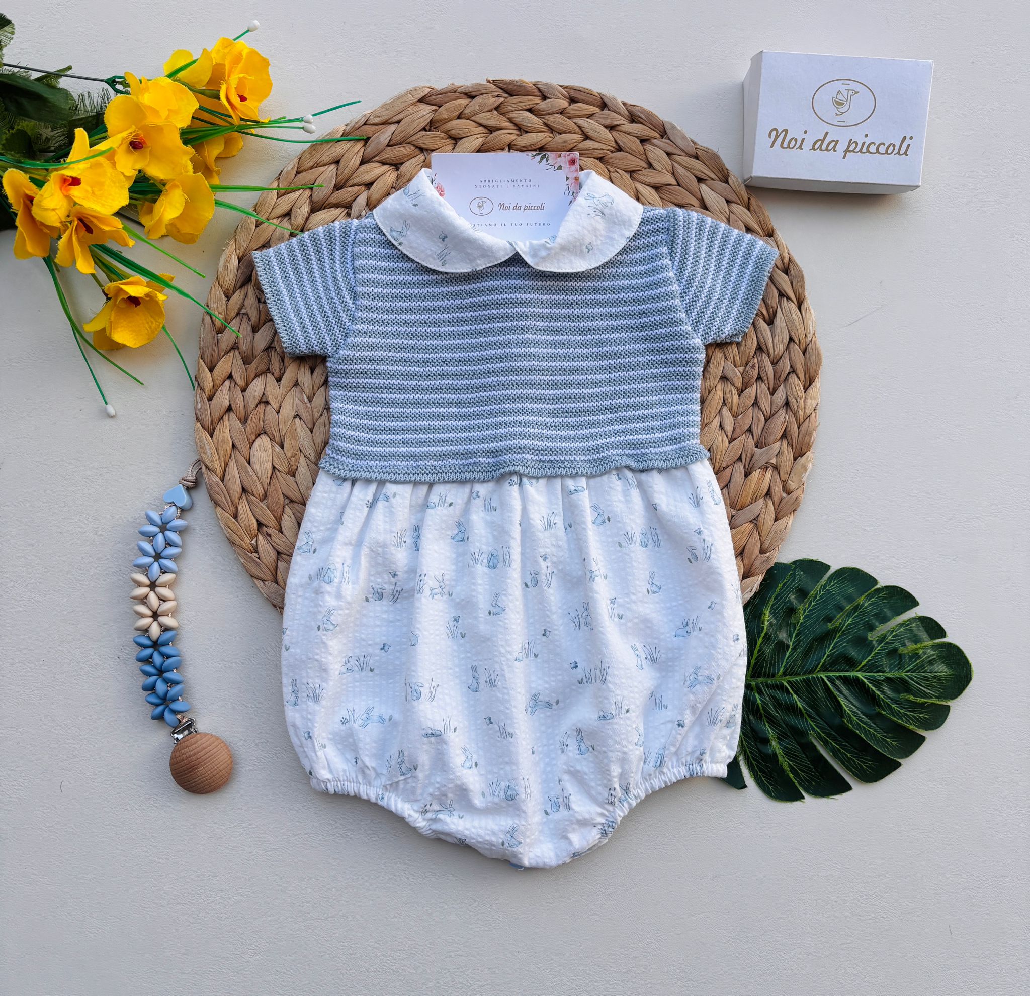 PAGLIACCETTO IN COTONE BICOLOR CON CONIGLIETTI CIELO - Noi da piccoli