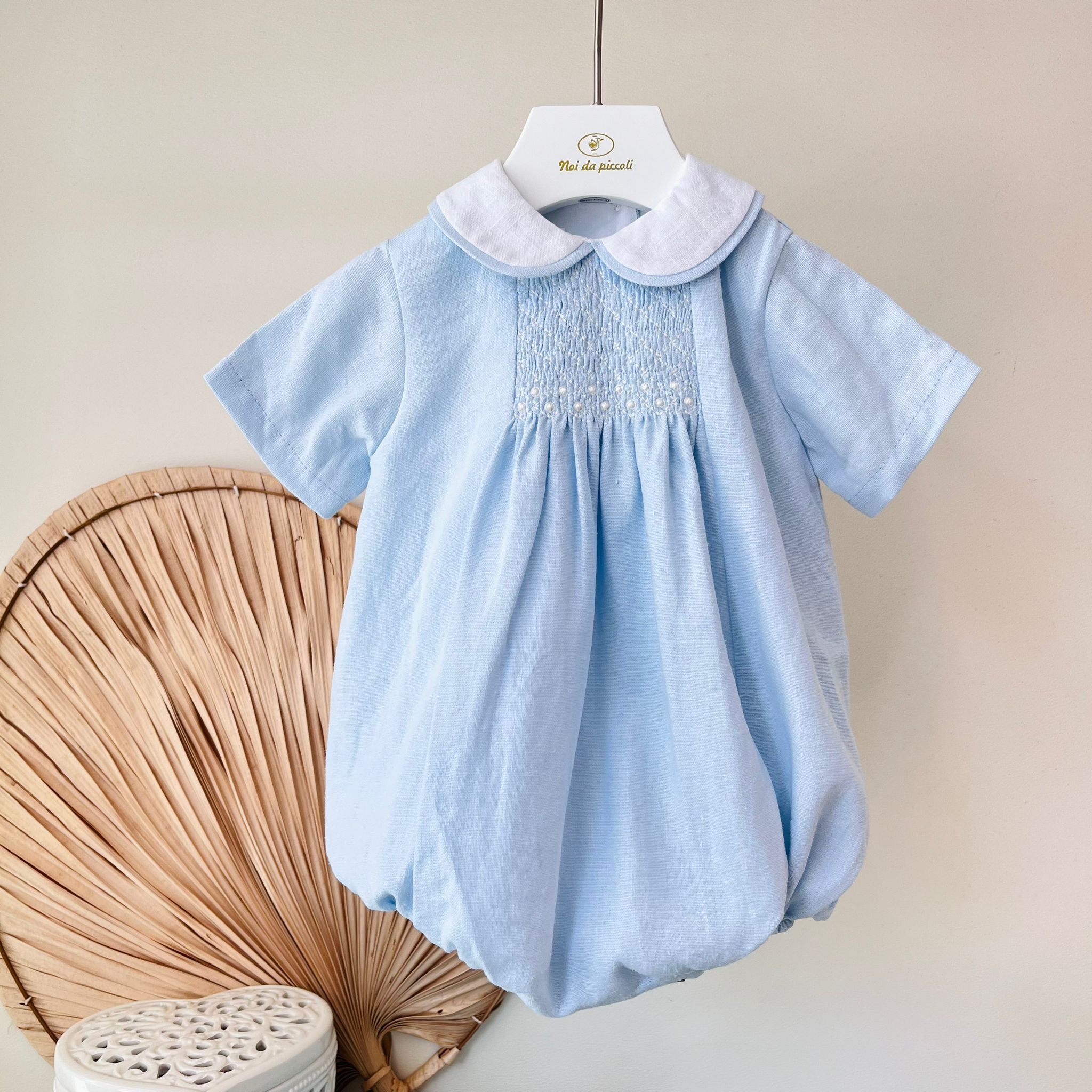PAGLIACCETTO IN COTONE E LINO CON RICAMI CIELO - Noi da piccoli