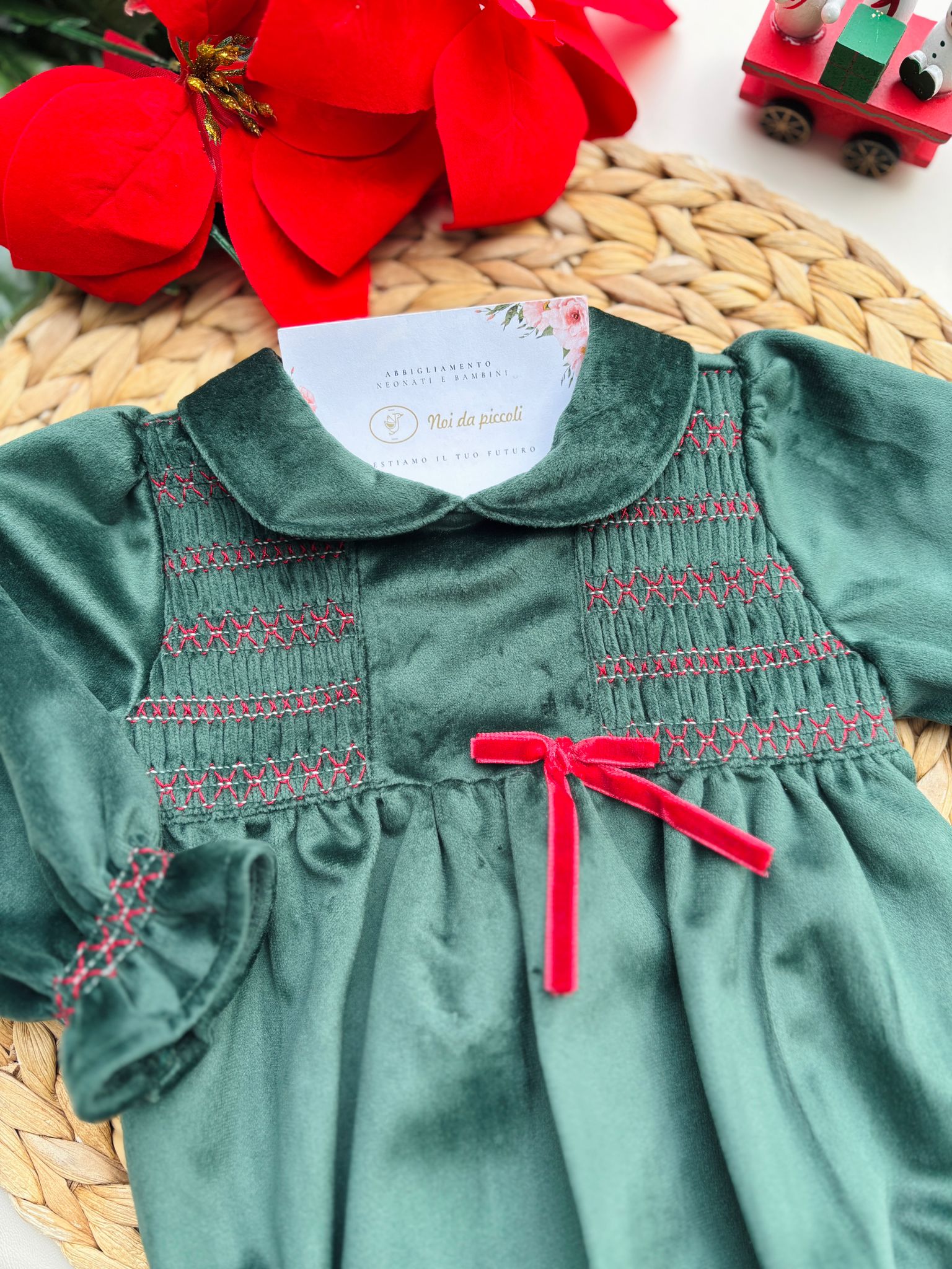 PAGLIACCETTO IN VELLUTINO CON FIOCCHETTINO VERDE - Noi da piccoli