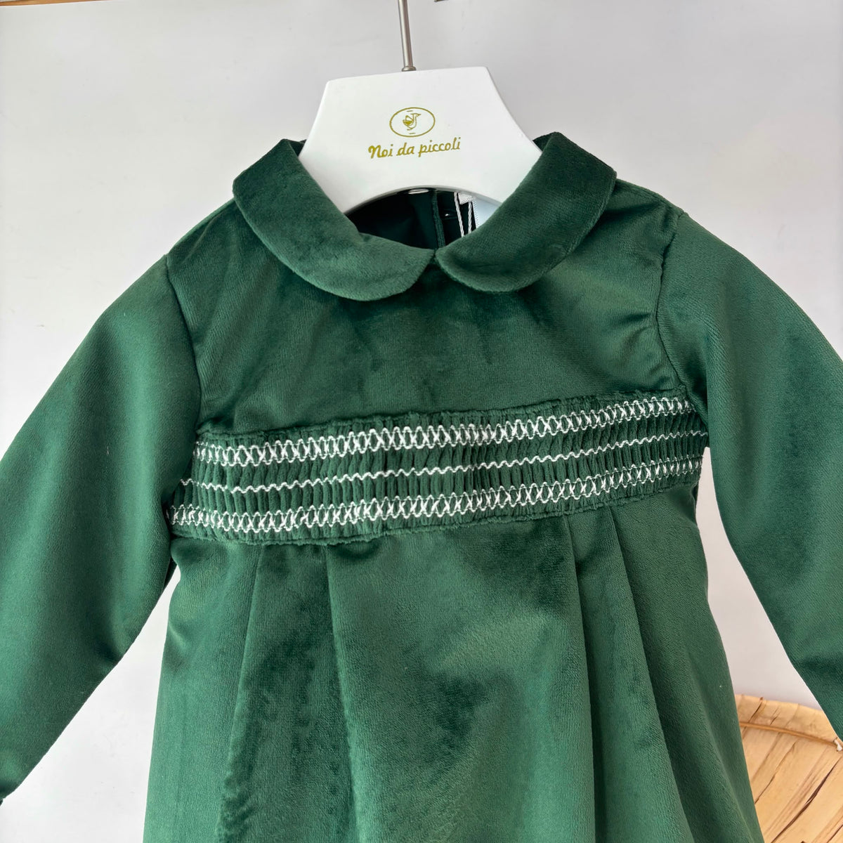 GREEN VELVET ROMPER WITH SMOCKING - Noi da piccoli