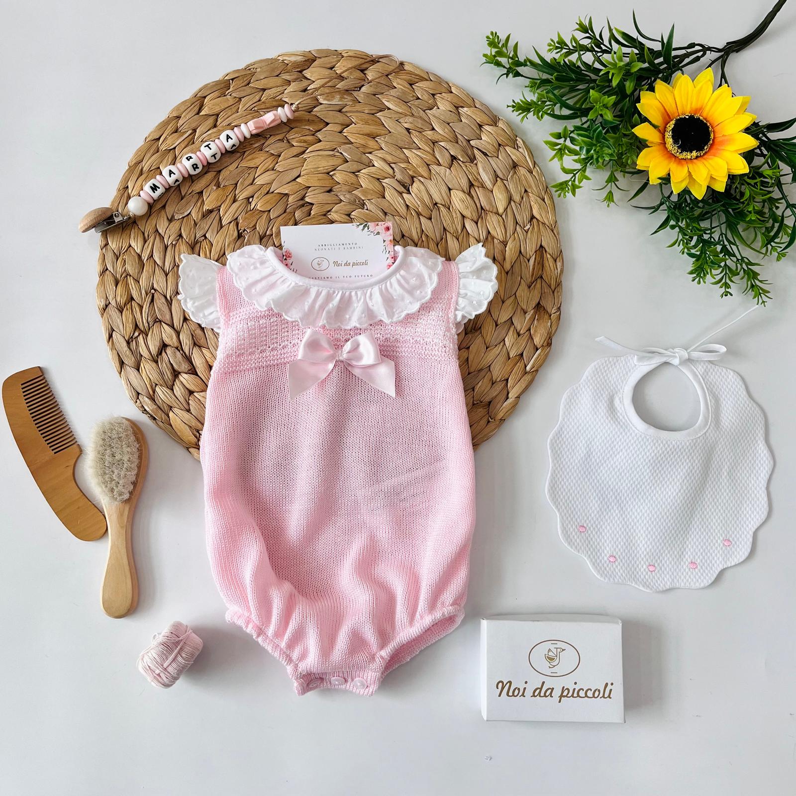 PAGLIACCETTO ROSA CON COLLETTO BIANCO E FIOCCHETTO - Noi da piccoli