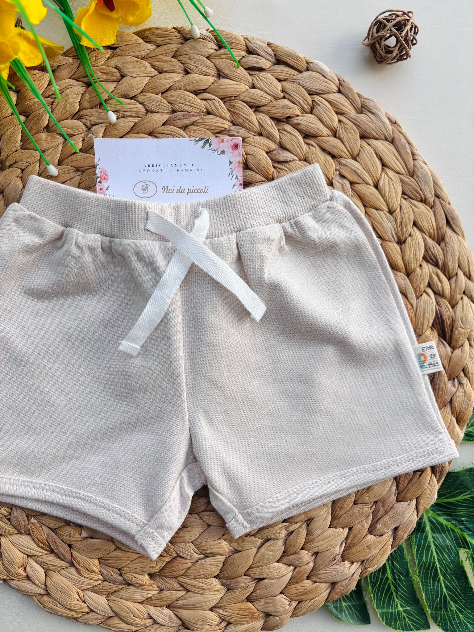 PANTALONCINO CON LACCI COTONE CREMA - Noi da piccoli