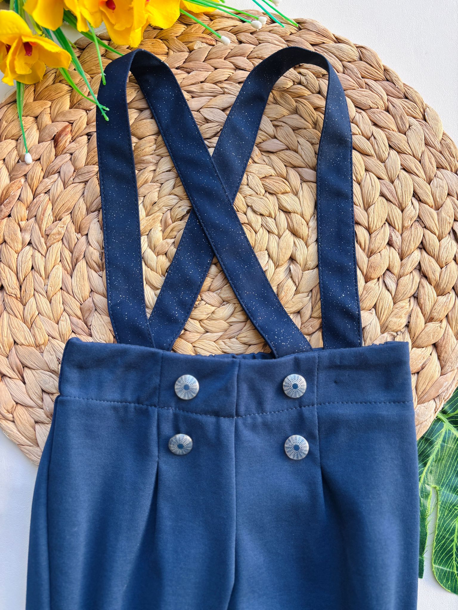 PANTALONE CON BRETELLE SATINATO BLU NOTTE - Noi da piccoli