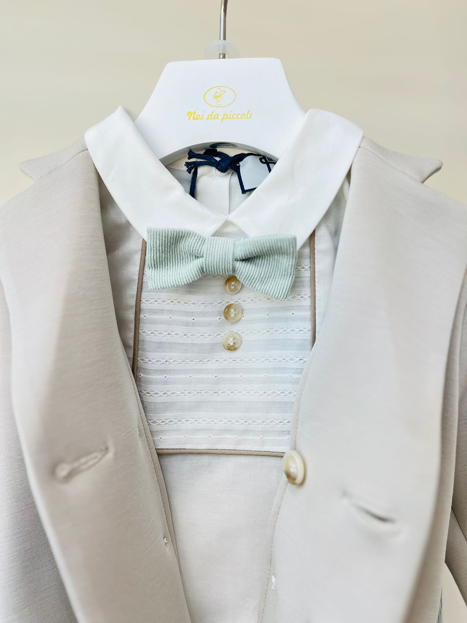 PANTALONE CON CAMICIA E GIACCA A DOPPIO PETTO CON PAPILLON ABBINATO VERDE E BEIGE - Noi da piccoli