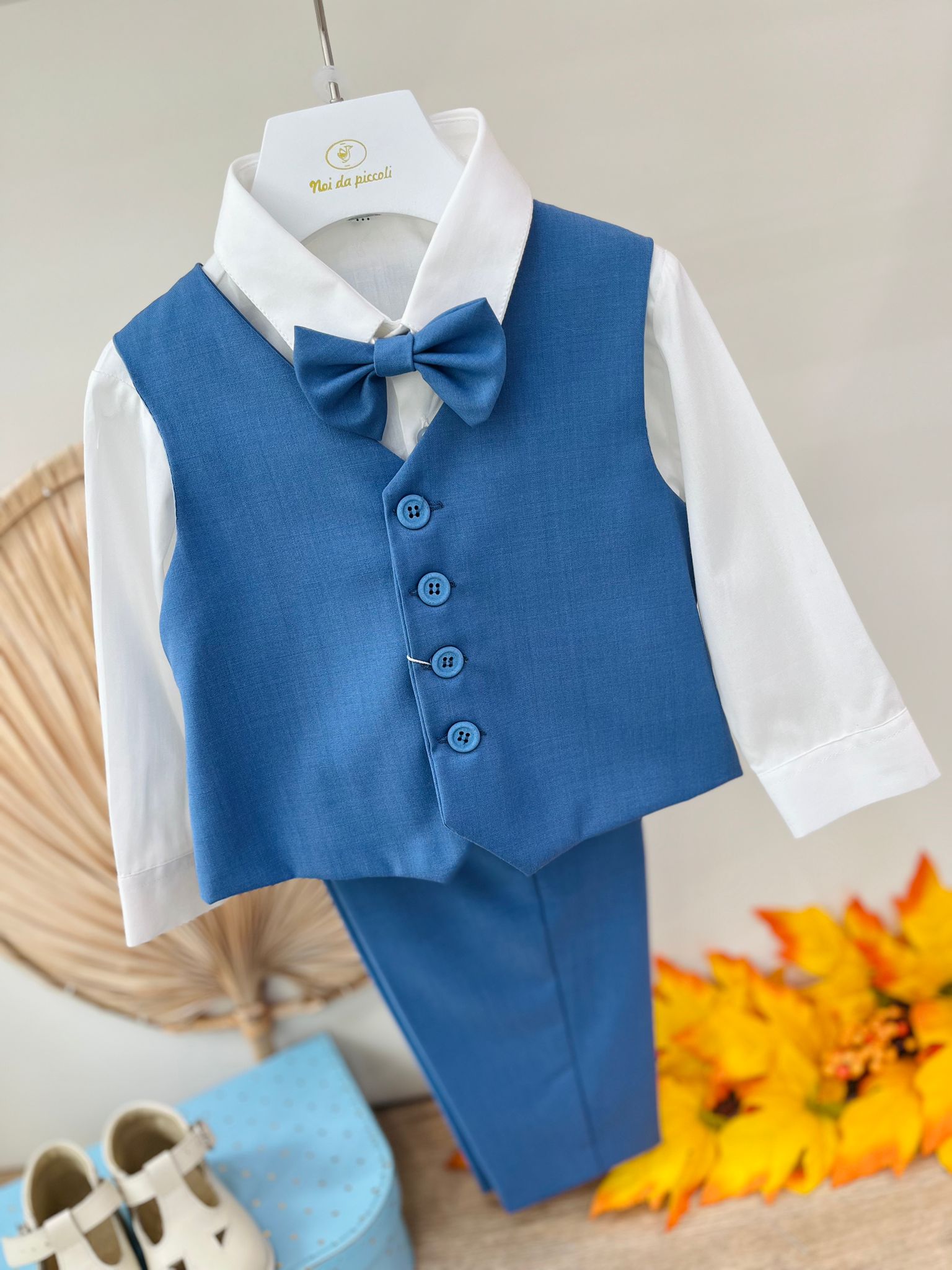 PANTALONE CON GILET E PAPILLLON ABBINATO E CAMICIA AVION - Noi da piccoli