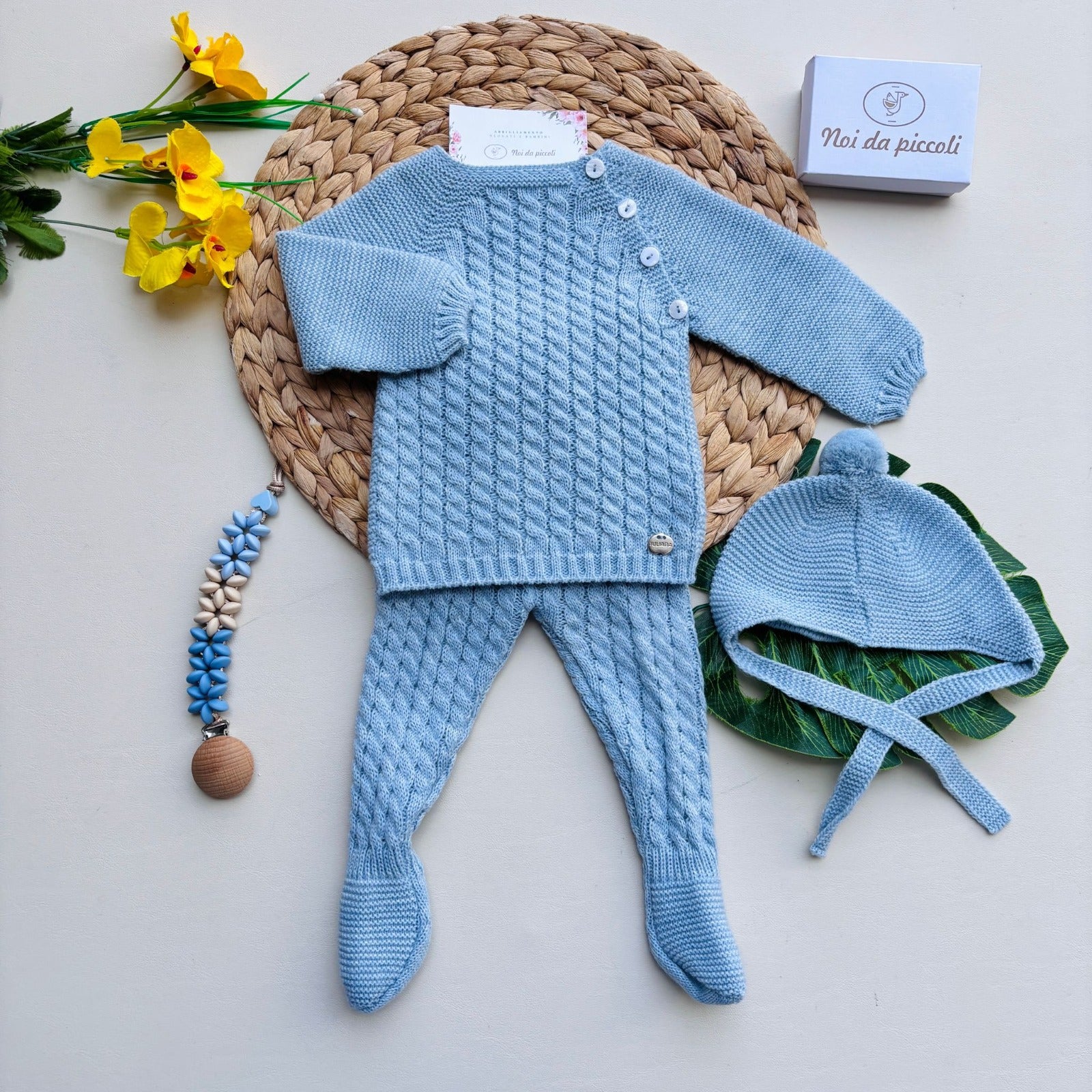 COMPLETO 2PZ CON CAPPELLINO FILATO CALDO AZZURRO