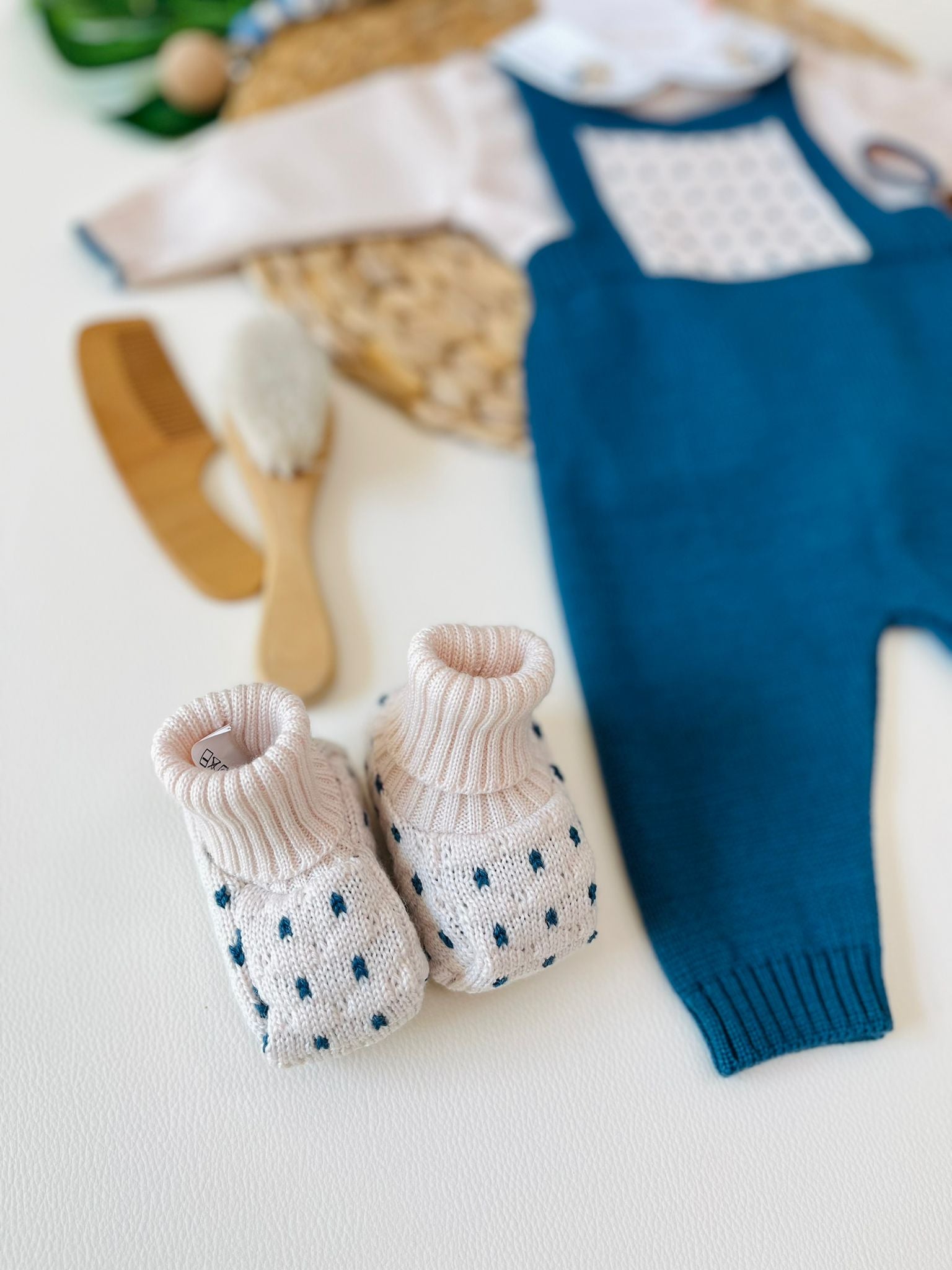 SALOPETTE CON BABBUCCE 100% LANA NATURALBIO ZAFFIRO - Noi da piccoli