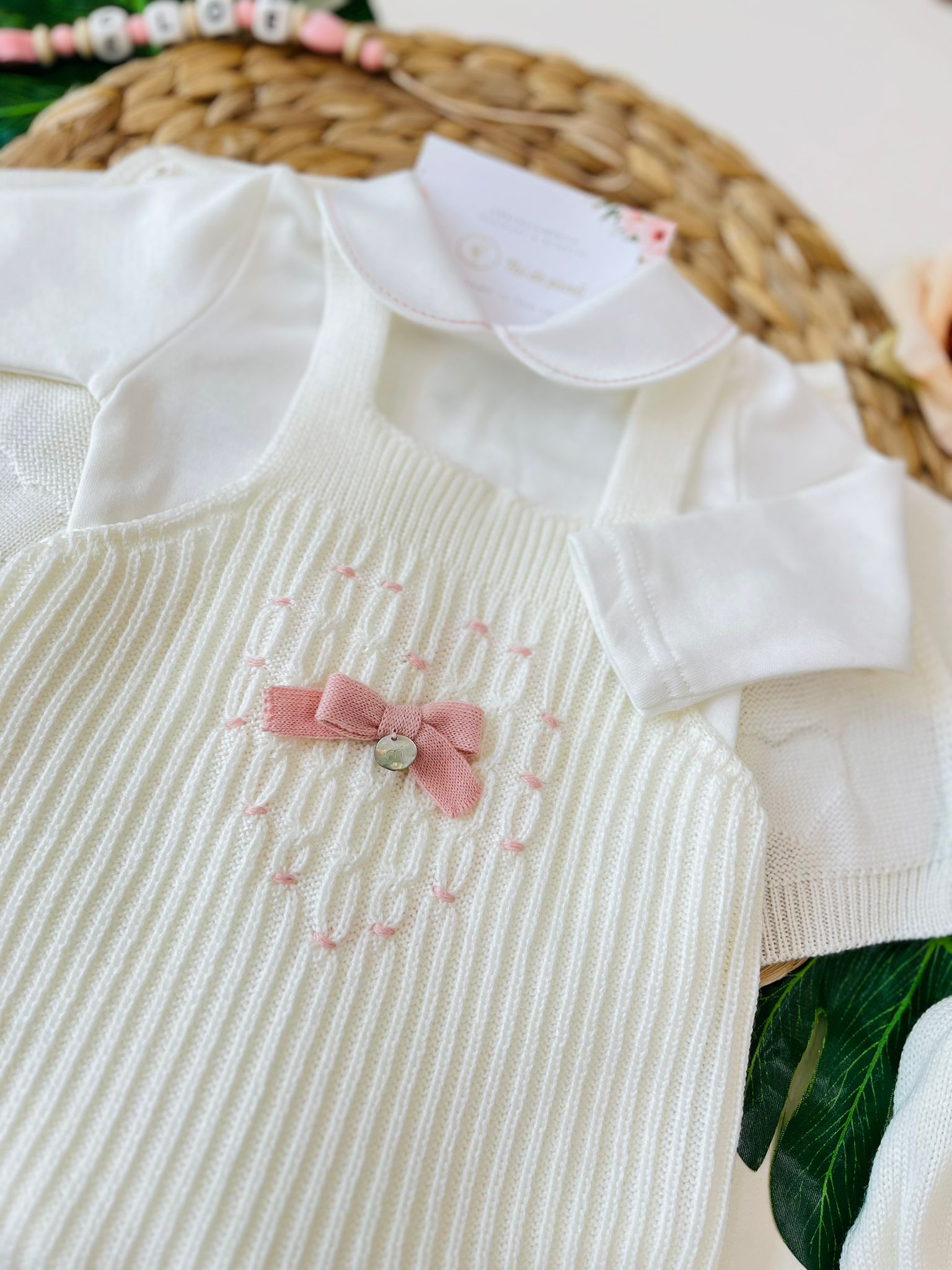 SALOPETTE CON BABBUCCE 100% LANA VANIGLIA ROSA PESCO - Noi da piccoli