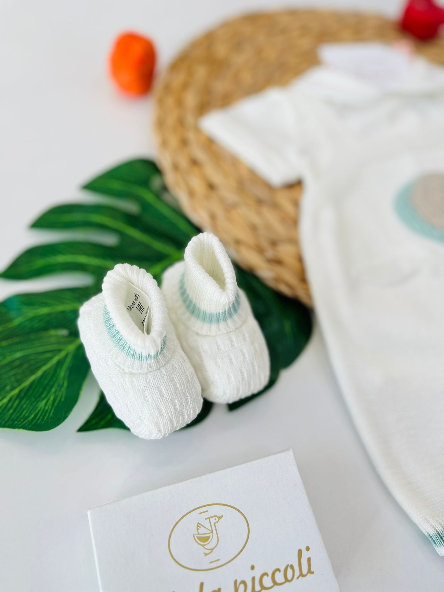 SALOPETTE CON BABBUCCE MONGOLFIERA 100% FILO DI COTONE VERDE SALVIA - Noi da piccoli