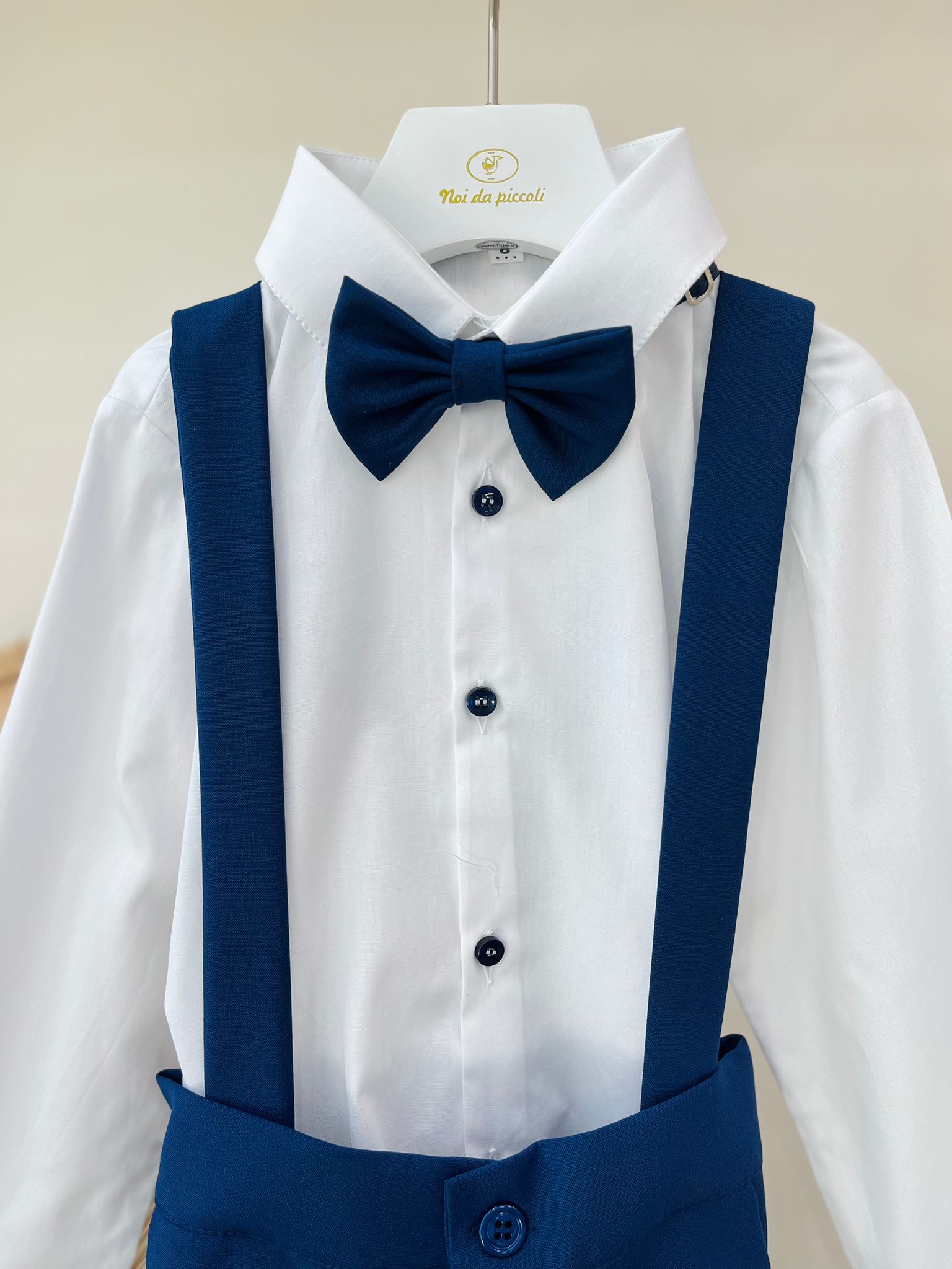 SALOPETTE CON CAMICIA E PAPILLON ABBINATO BLU - Noi da piccoli