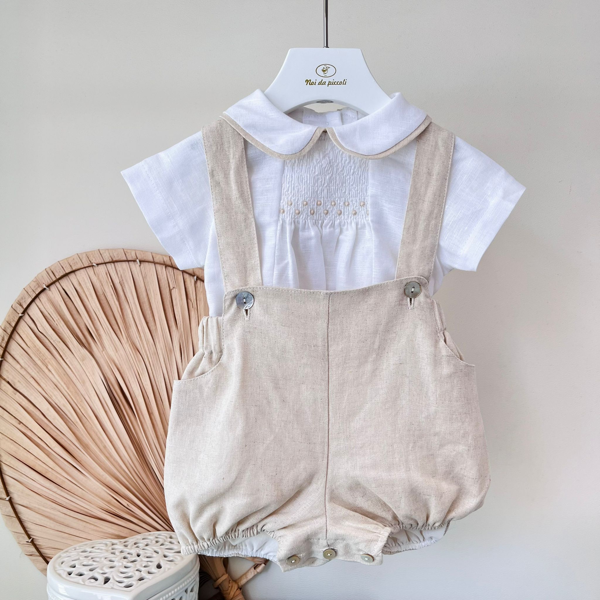 SALOPETTE CON CAMICINA IN COTONE E LINO BIANCO BEIGE - Noi da piccoli