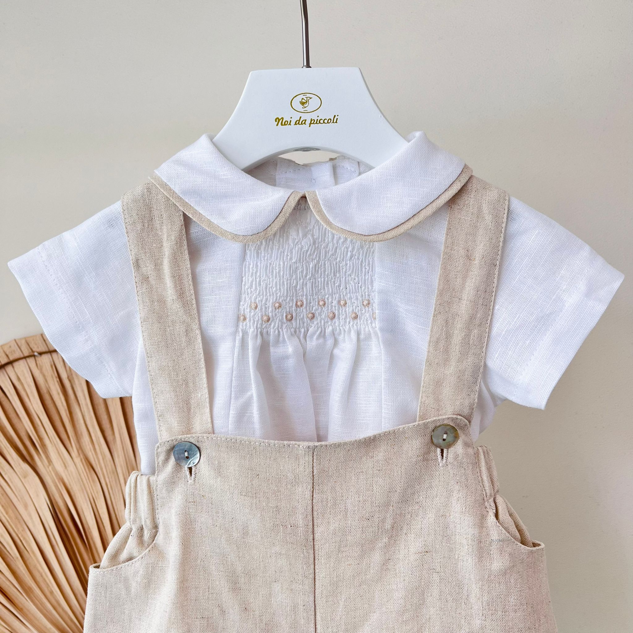SALOPETTE CON CAMICINA IN COTONE E LINO BIANCO BEIGE - Noi da piccoli