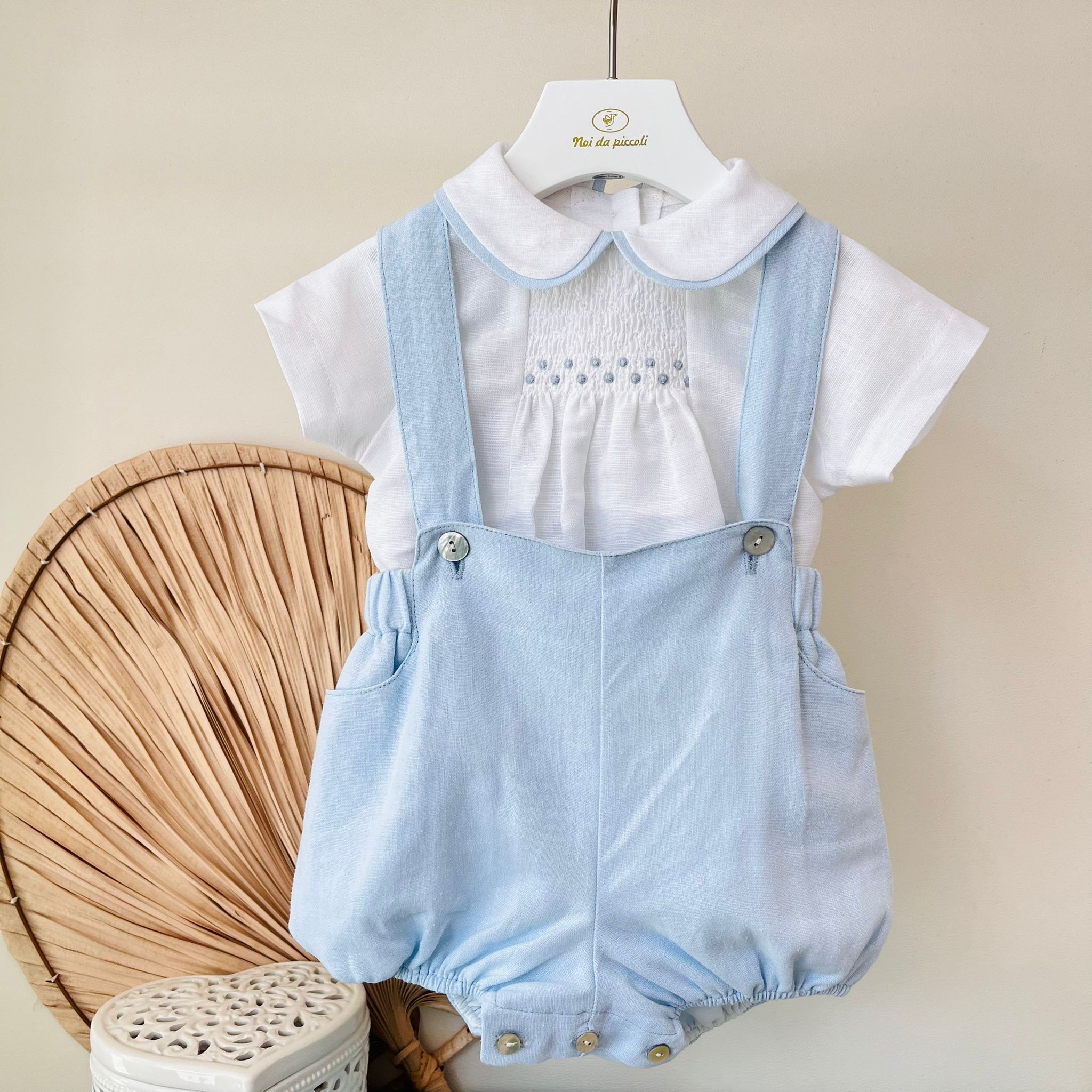 SALOPETTE CON CAMICINA IN COTONE E LINO BIANCO CIELO - Noi da piccoli