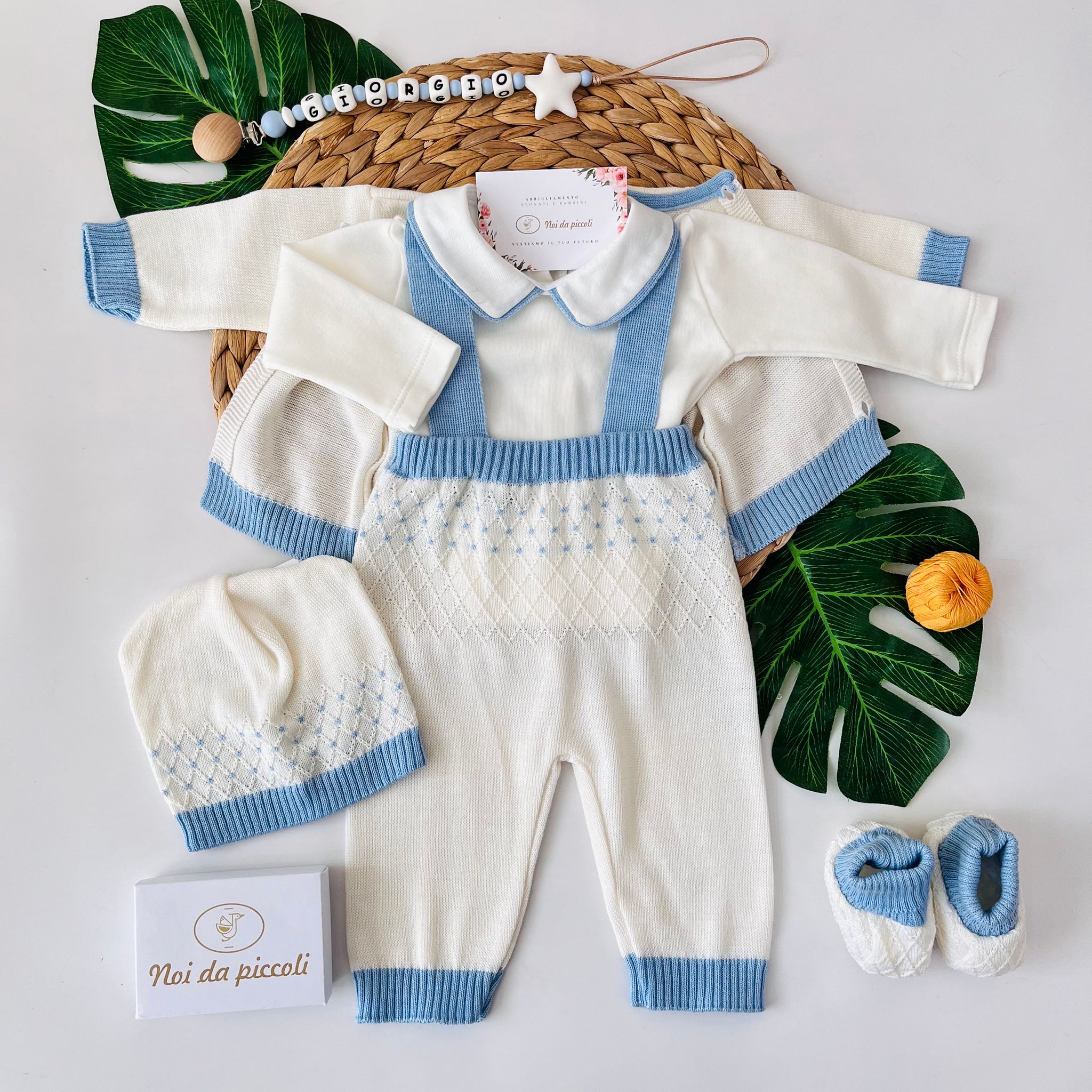 SALOPETTE CON PARURE FILATO CALDO PANNA CELESTONE - Noi da piccoli