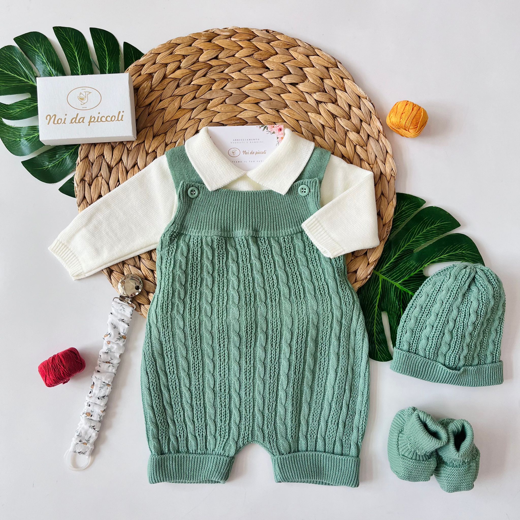 SALOPETTE CON PARURE VERDE PANNA FILATO CALDO - Noi da piccoli