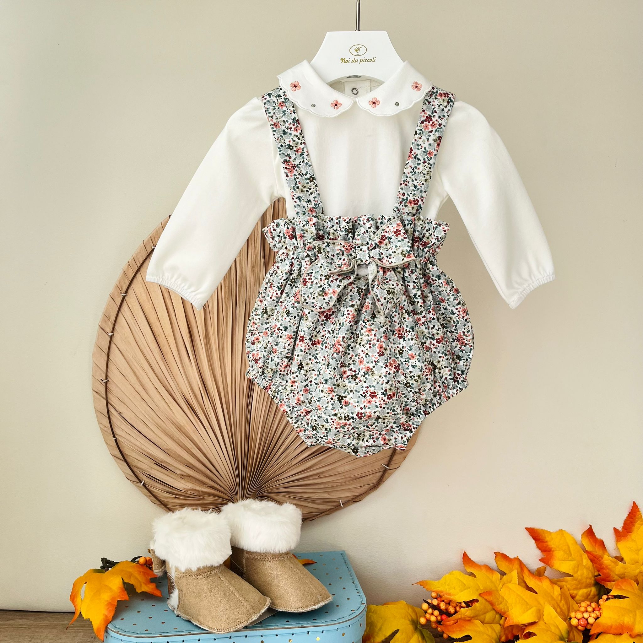 SALOPETTE FIORI CON BODY VERDE - Noi da piccoli