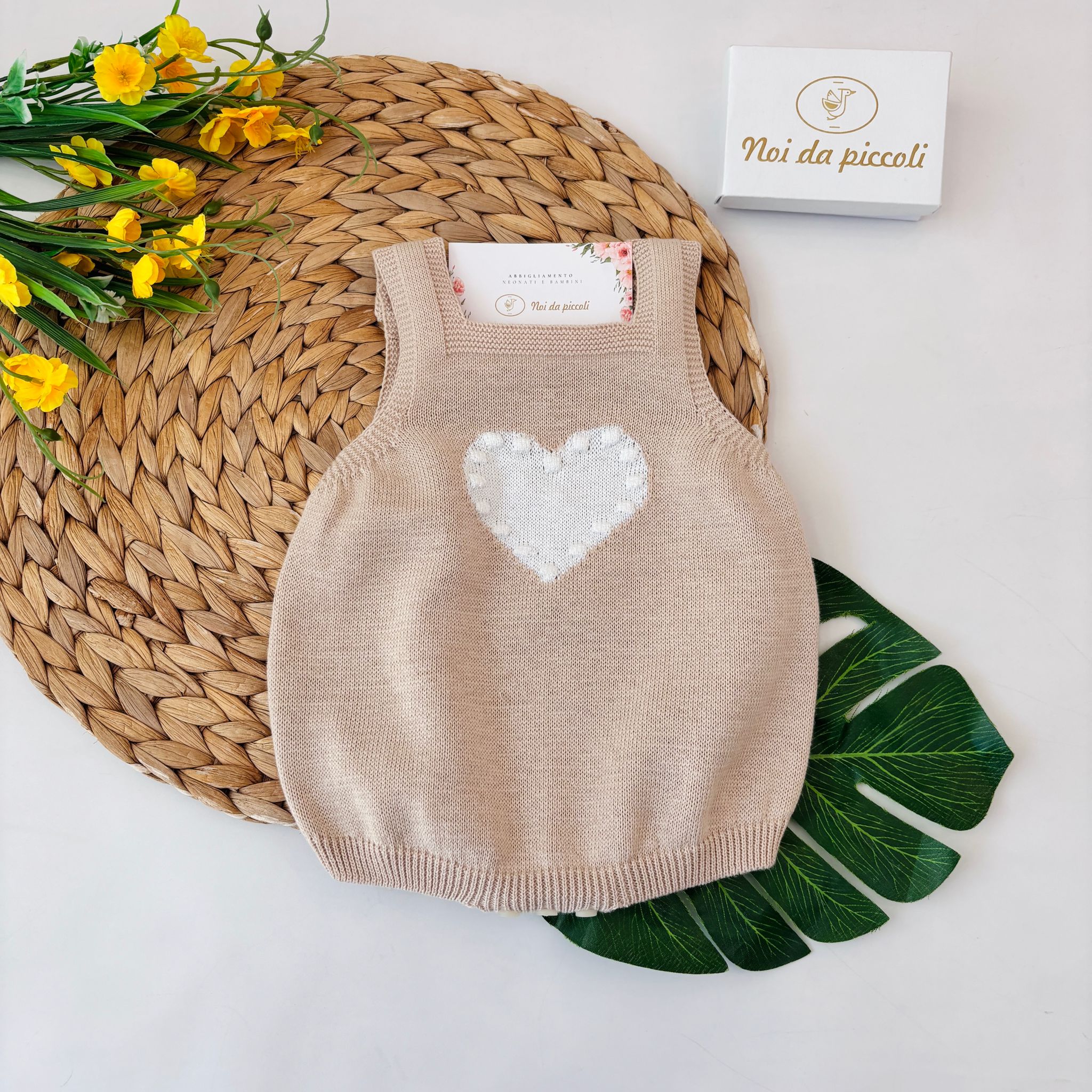 SALOPETTE IN FILO CON CUORE CENTRALE CREMA - Noi da piccoli