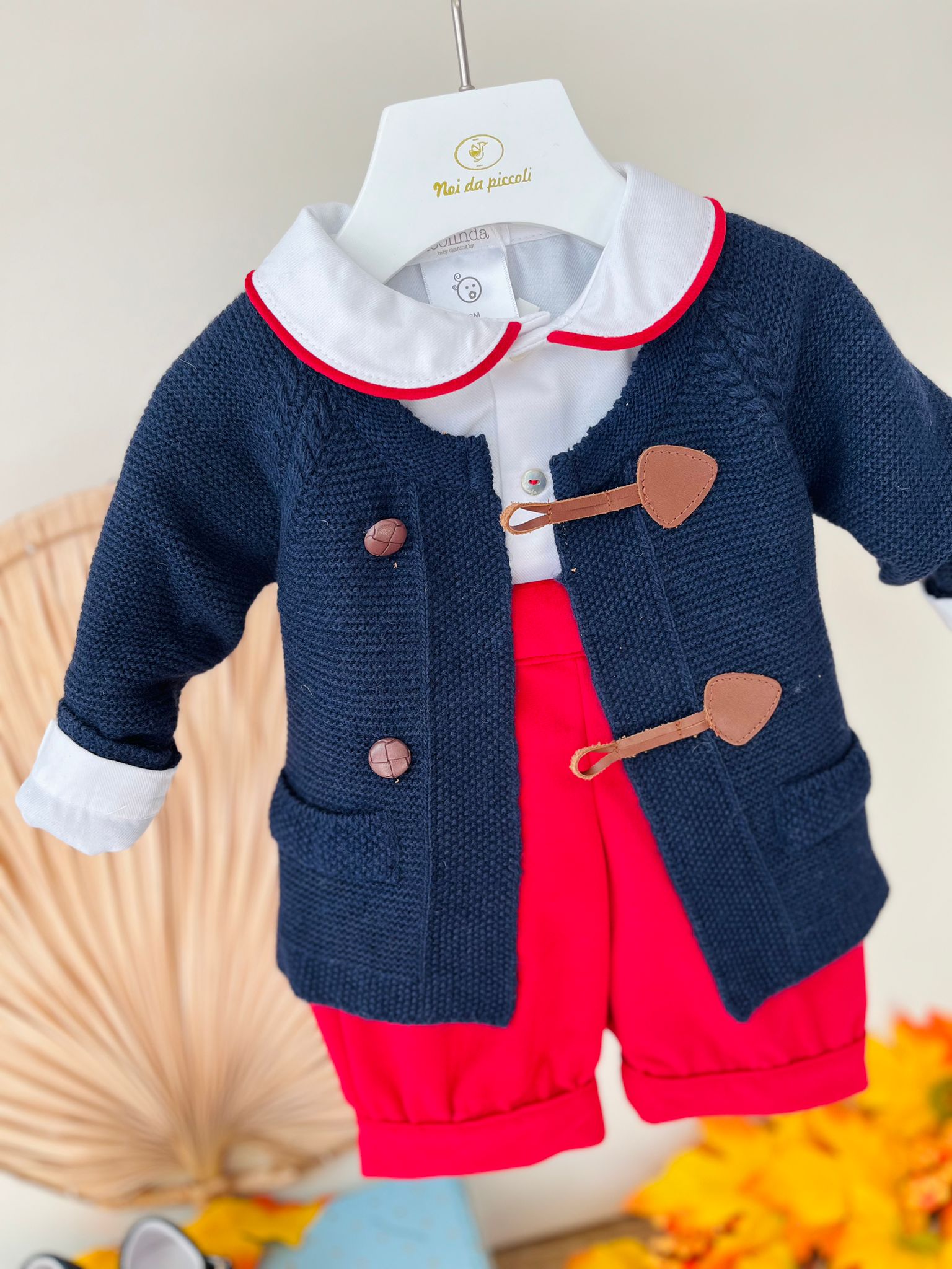 SALOPETTE IN VELLUTO CON CAMICIA E GOLFINO BIANCO ROSSO - Noi da piccoli