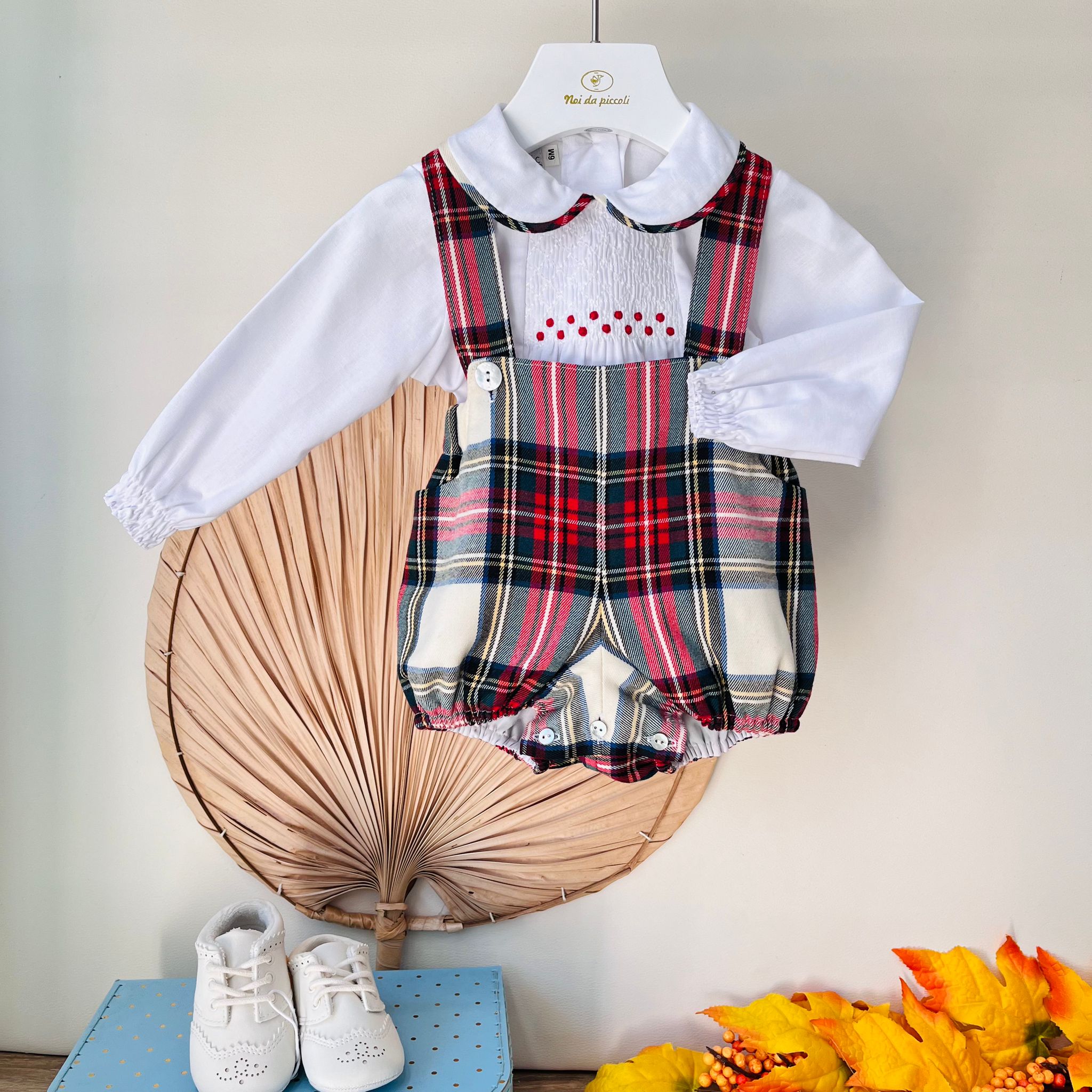 SALOPETTE TARTAN CON CAMICINA BIANCO E TARTAN - Noi da piccoli
