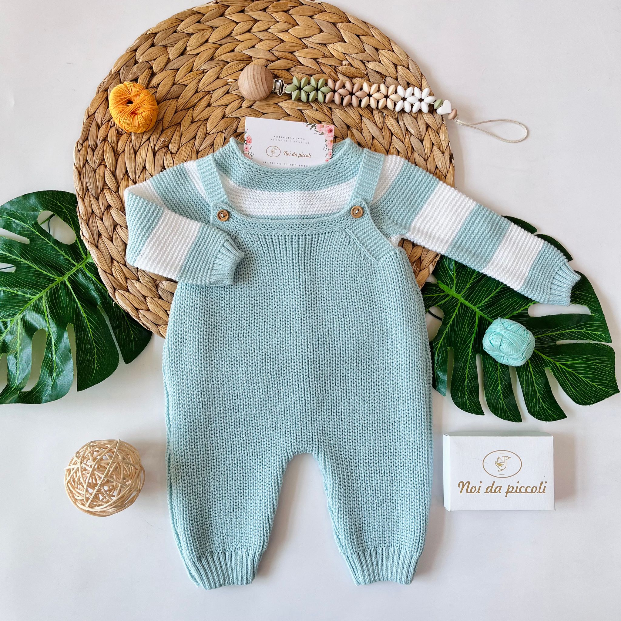 SALOPETTINA CON MAGLIETTINA FILATO CALDO 100% ACRILICO AGATEA - Noi da piccoli