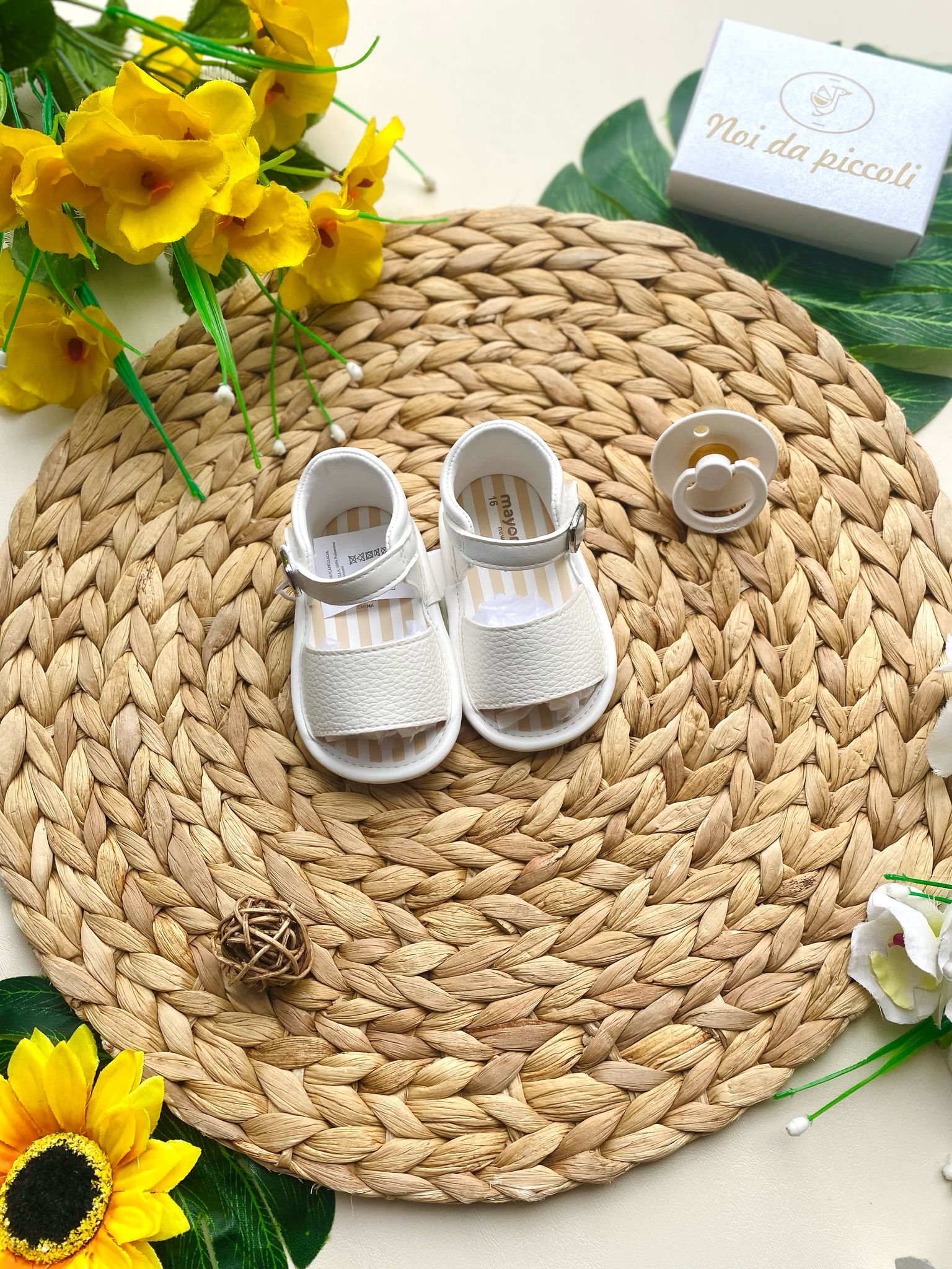 SANDALO IN COLORAZIONE BIANCO - Noi da piccoli