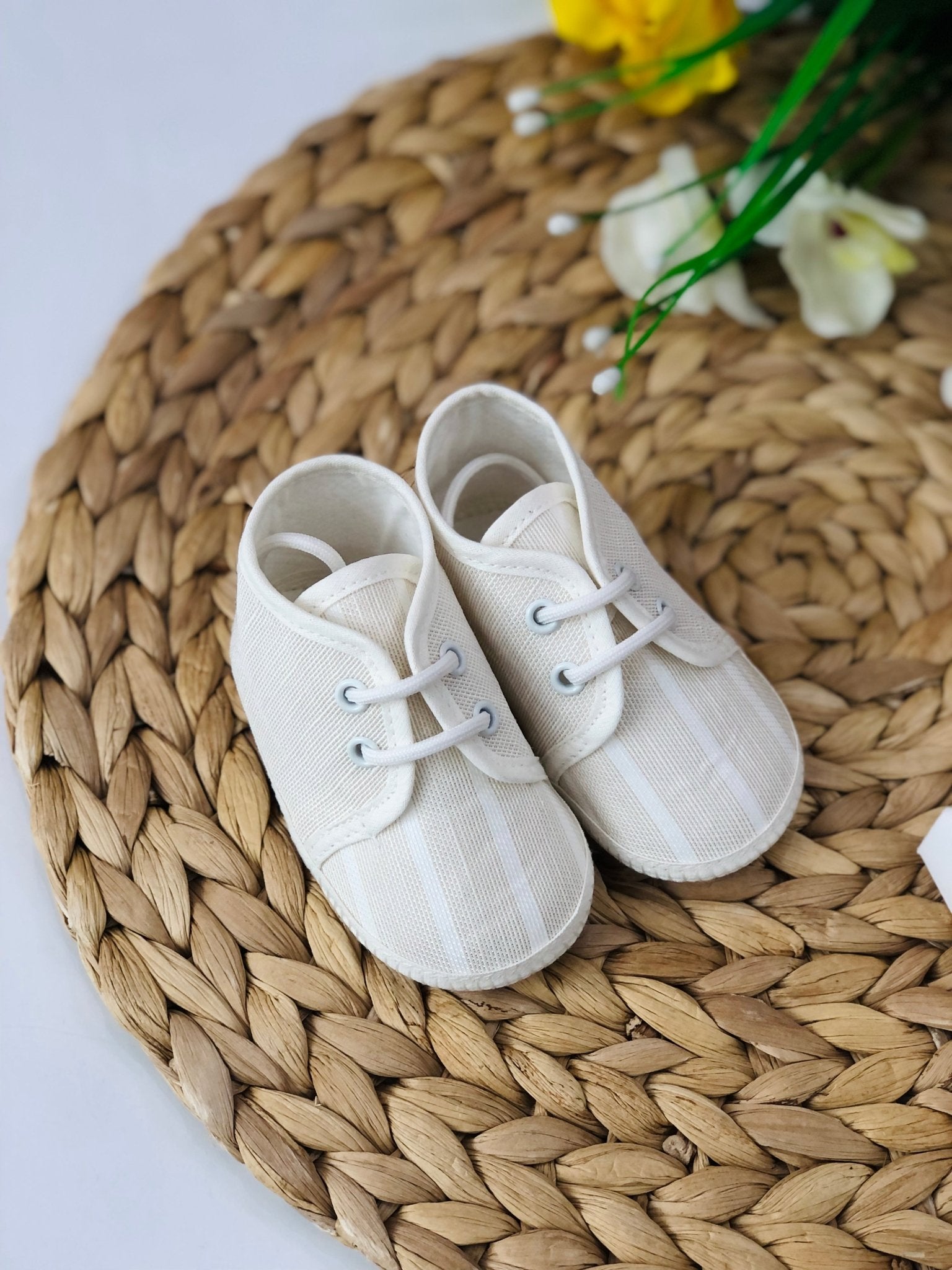 SCARPA BEIGE CON RIGHE PANNA SUL DAVANTI - Noi da piccoli