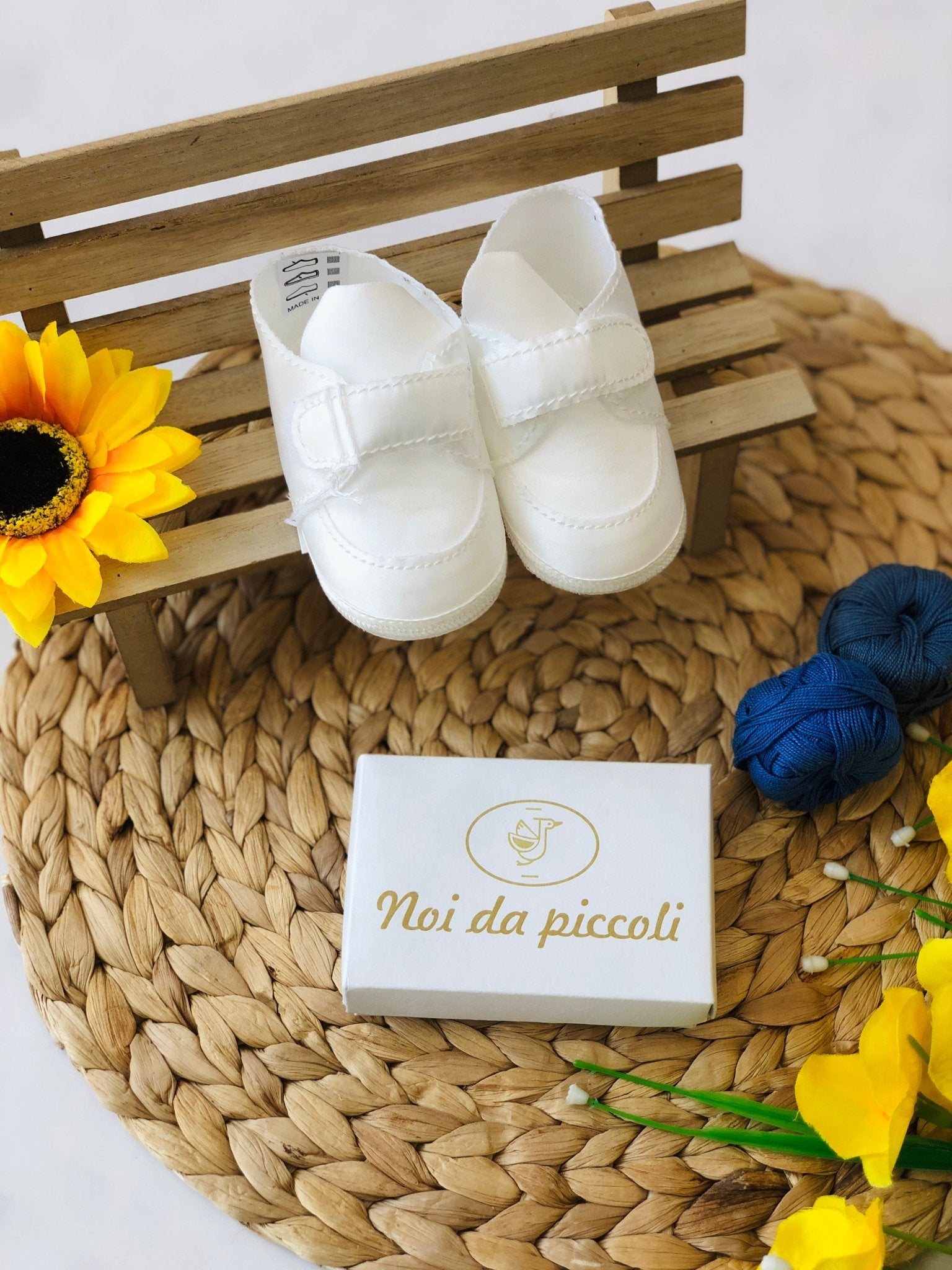 SCARPA CON STRAPPO BIANCA TONDO - Noi da piccoli