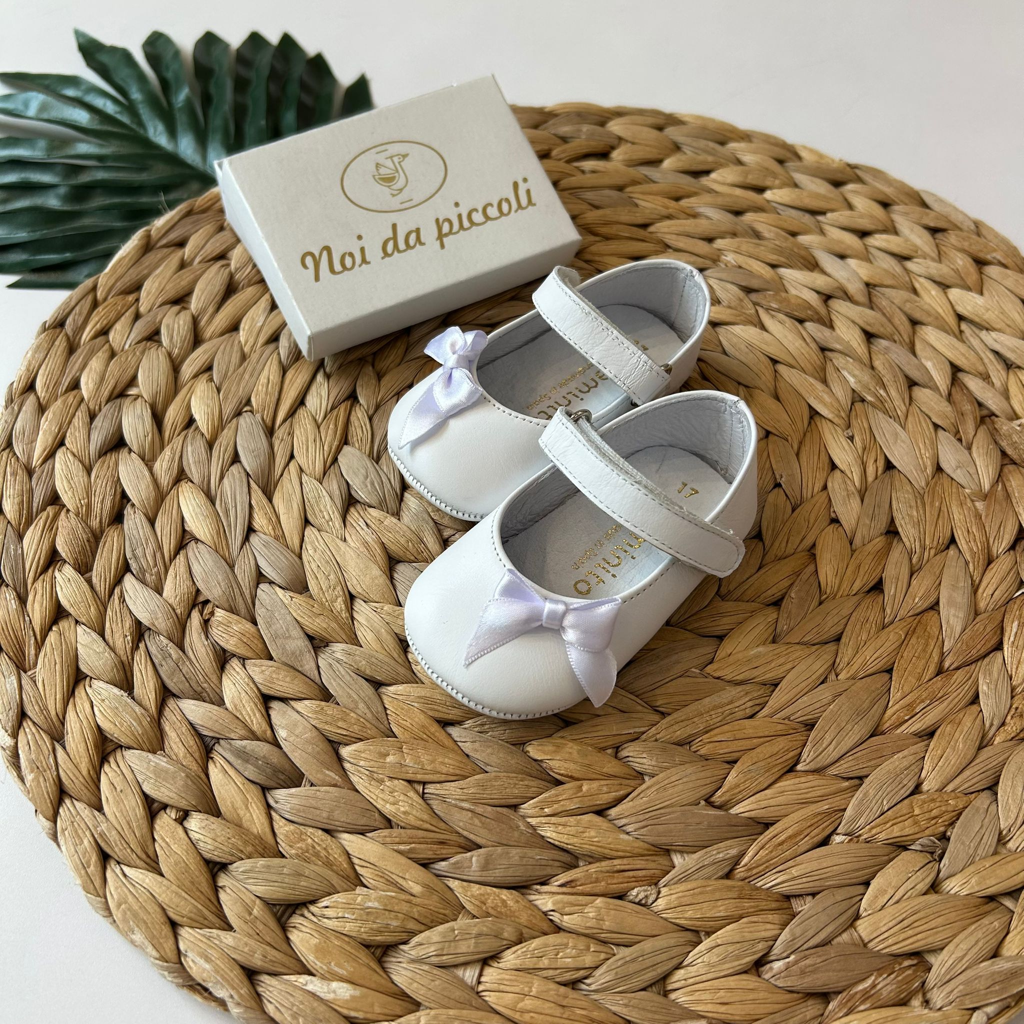 SCARPA CULLA IN PELLE BIANCO CON FIOCCHETTO - Noi da piccoli