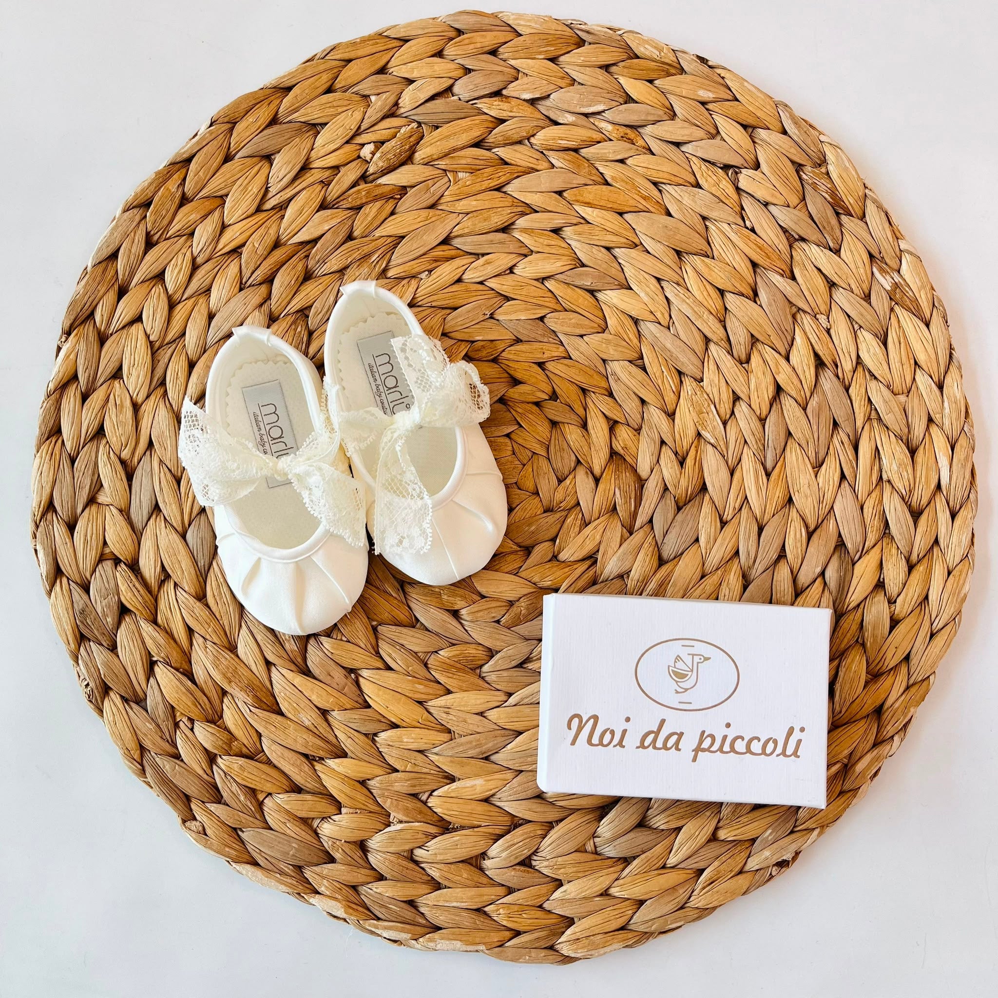 SCARPA FIOCCO PIZZO REBRODE' PANNA - Noi da piccoli