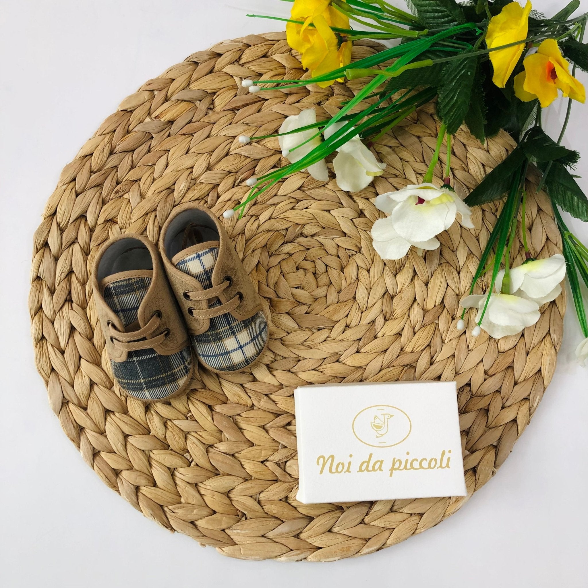 SCARPA VELLUTO E QUADRONI BEIGE - Noi da piccoli