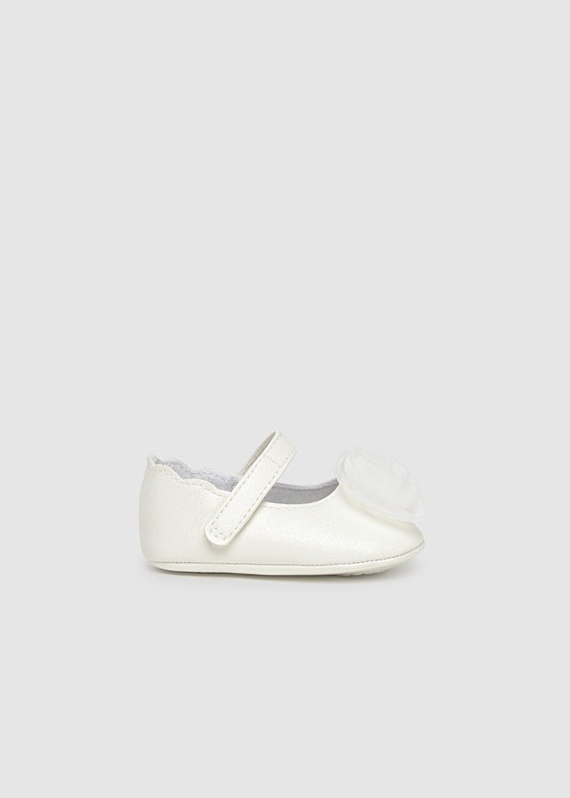 SCARPE CON FIORELLINO CRUDO - Noi da piccoli