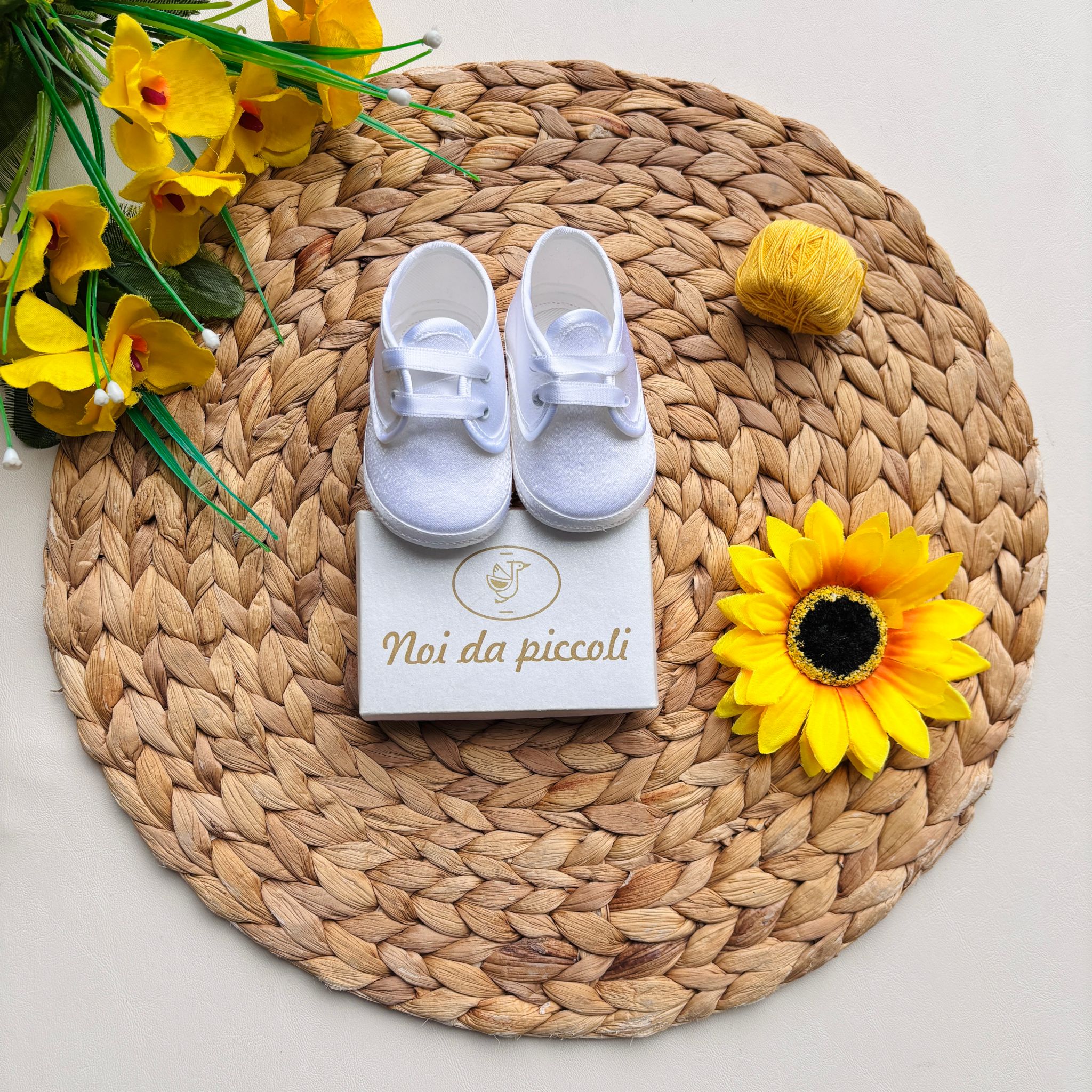 SCARPINA IN PELLE E TESSUTO CON LACCI BIANCO - Noi da piccoli