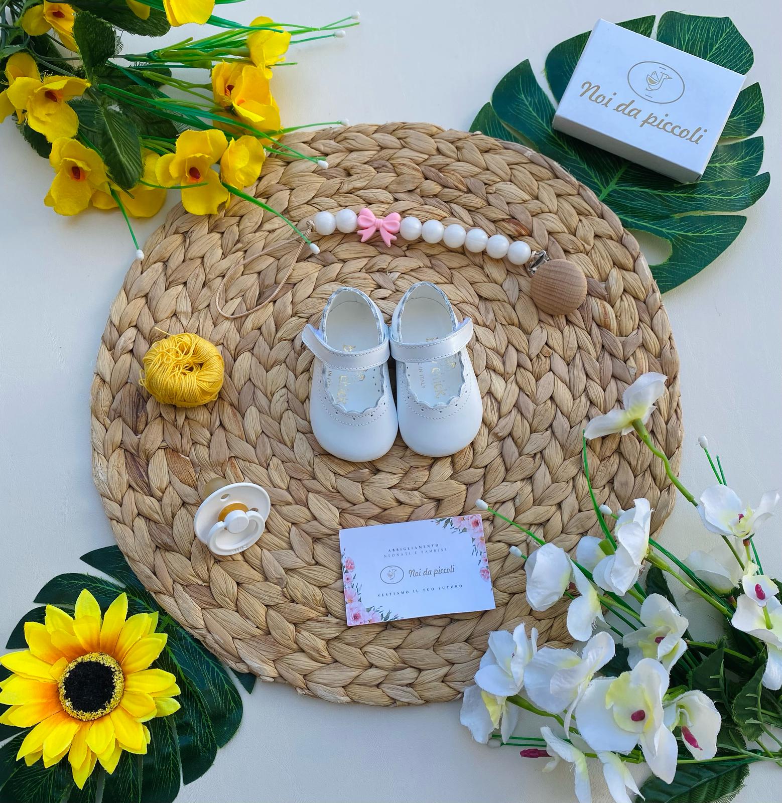 SCARPINE BIANCO CON PUNTINI DAVANTI - Noi da piccoli