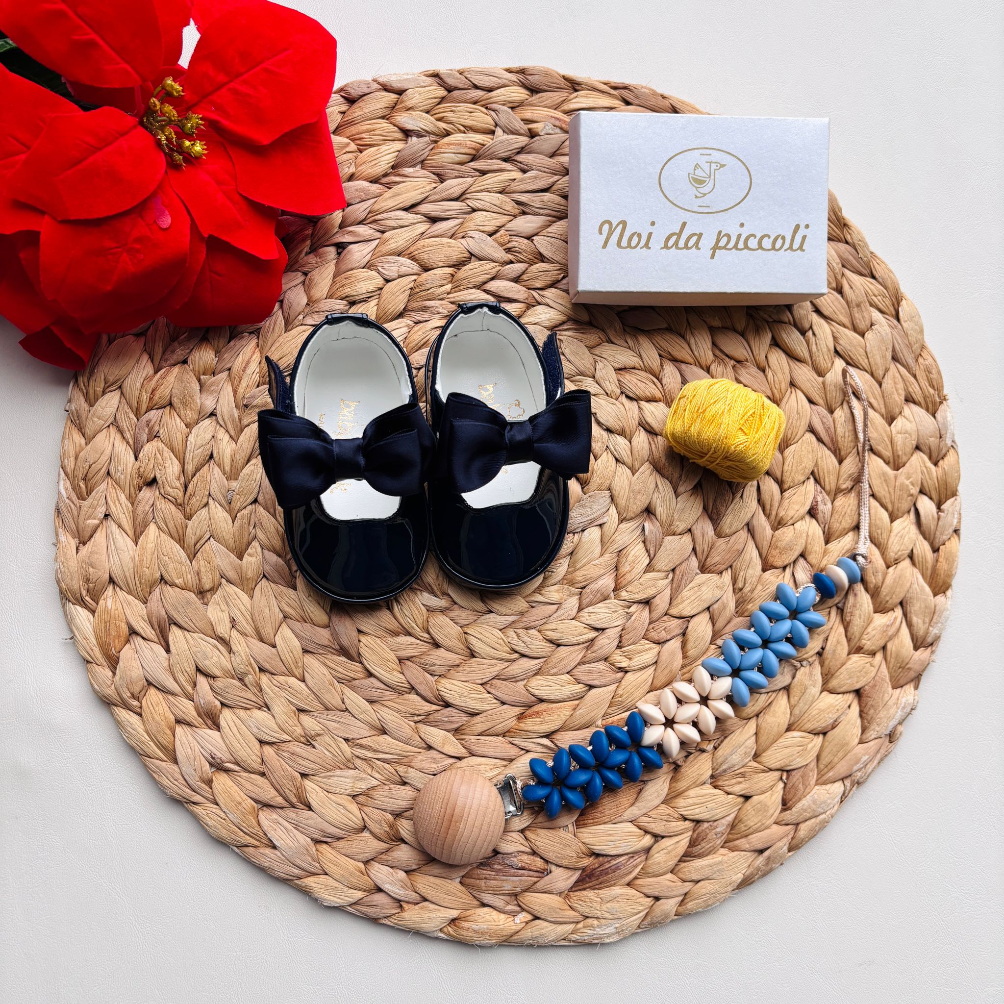 SCARPINE IN PELLE CON FIOCCHETTI IN RASO BLU NOTTE - Noi da piccoli