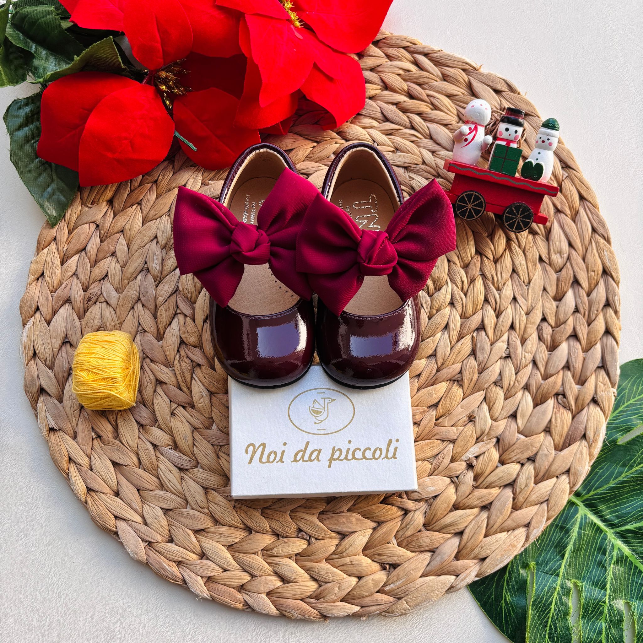 SCARPINE IN PELLE CON FIOCCHETTO BORDEAUX - Noi da piccoli